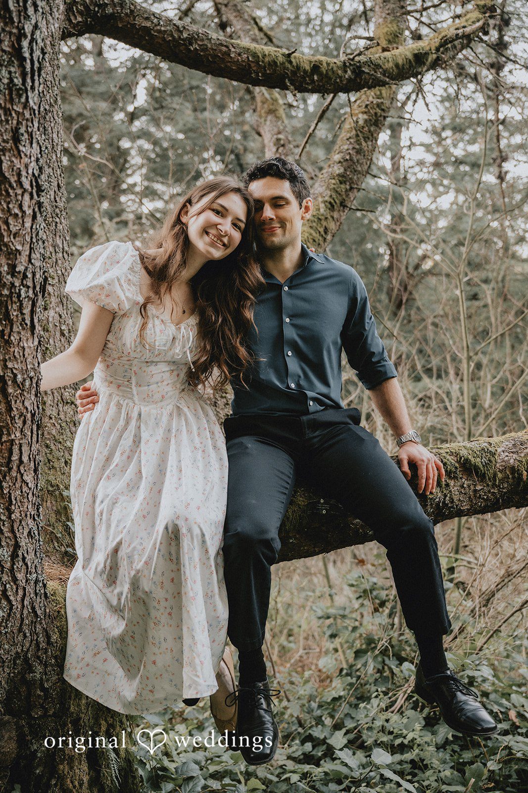 A beautiful portrait of the couple at the garden