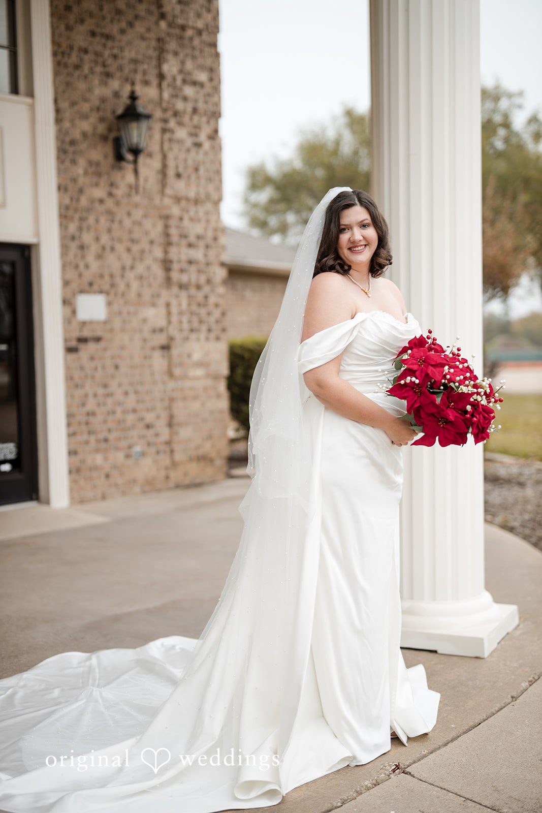 Our Dallas wedding photographers captured a stunning portrait of the bride at the Keller Church of Christ