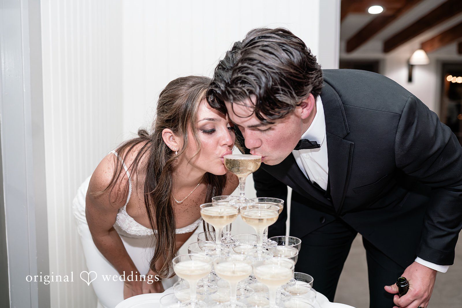 A lovely moment for the couple