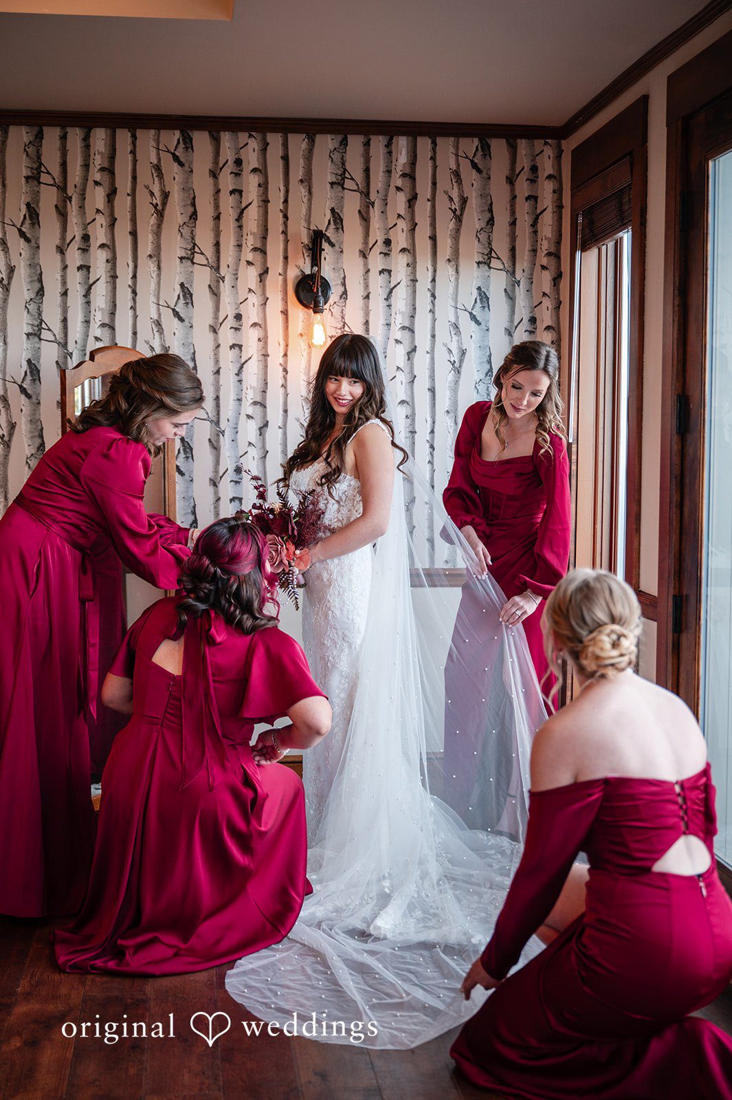 The bride and her bridesmaids at the suite