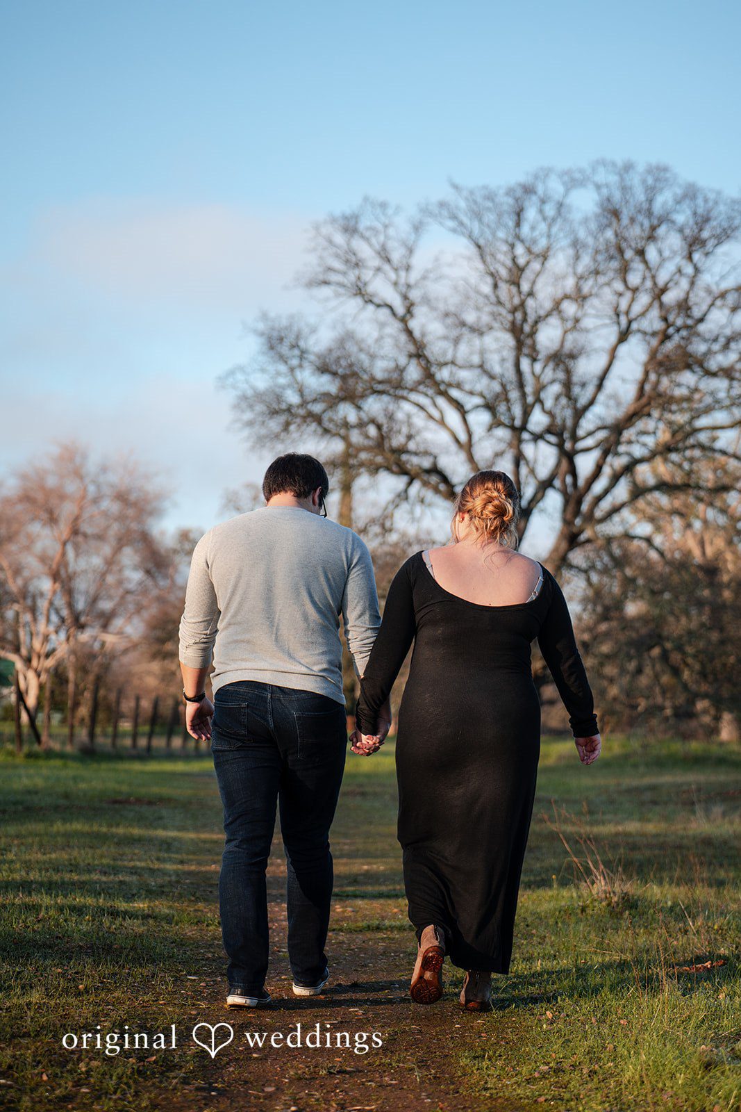 Ellie + Aaron The couple takes a walk through the fields of Norma Hamlin Park