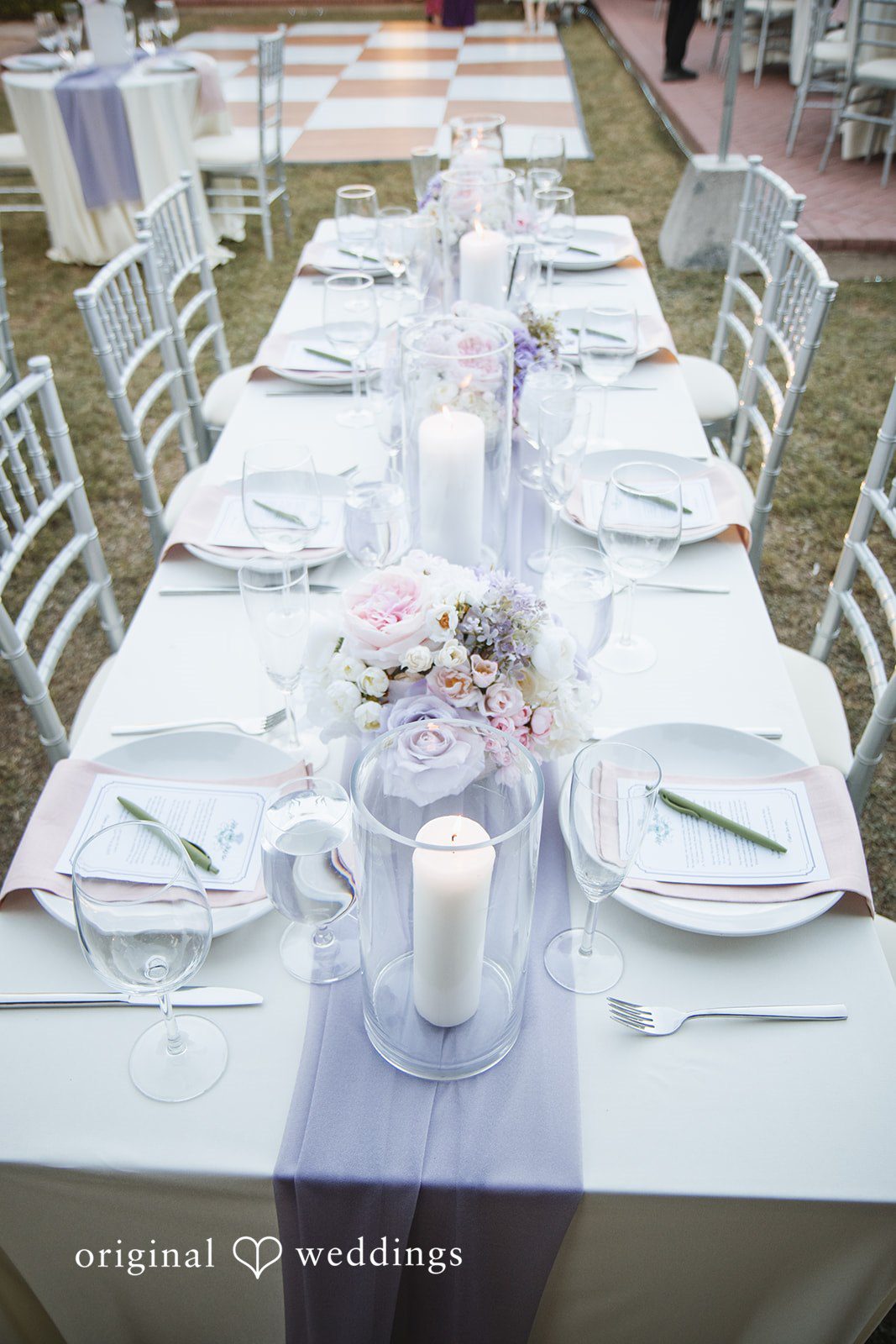The table arrangement