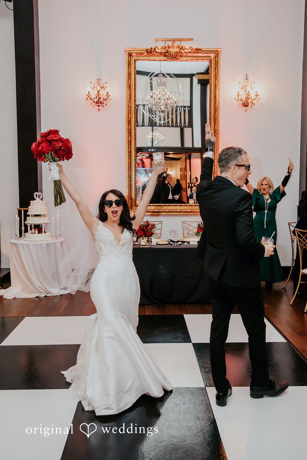 Couple starting the dance together