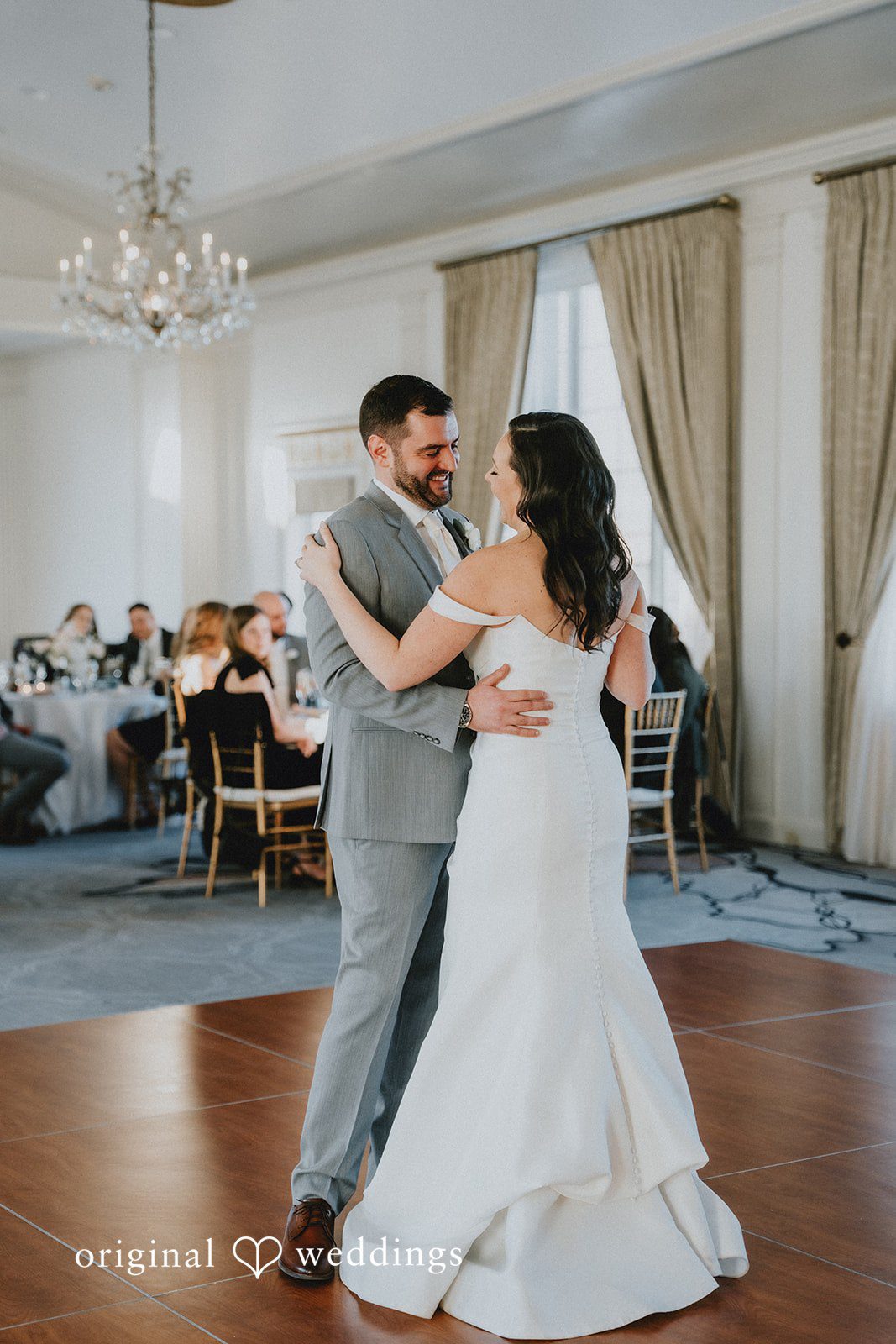 Brooklynn + Adam Elegant wedding celebration dance scene at Omni Parker House