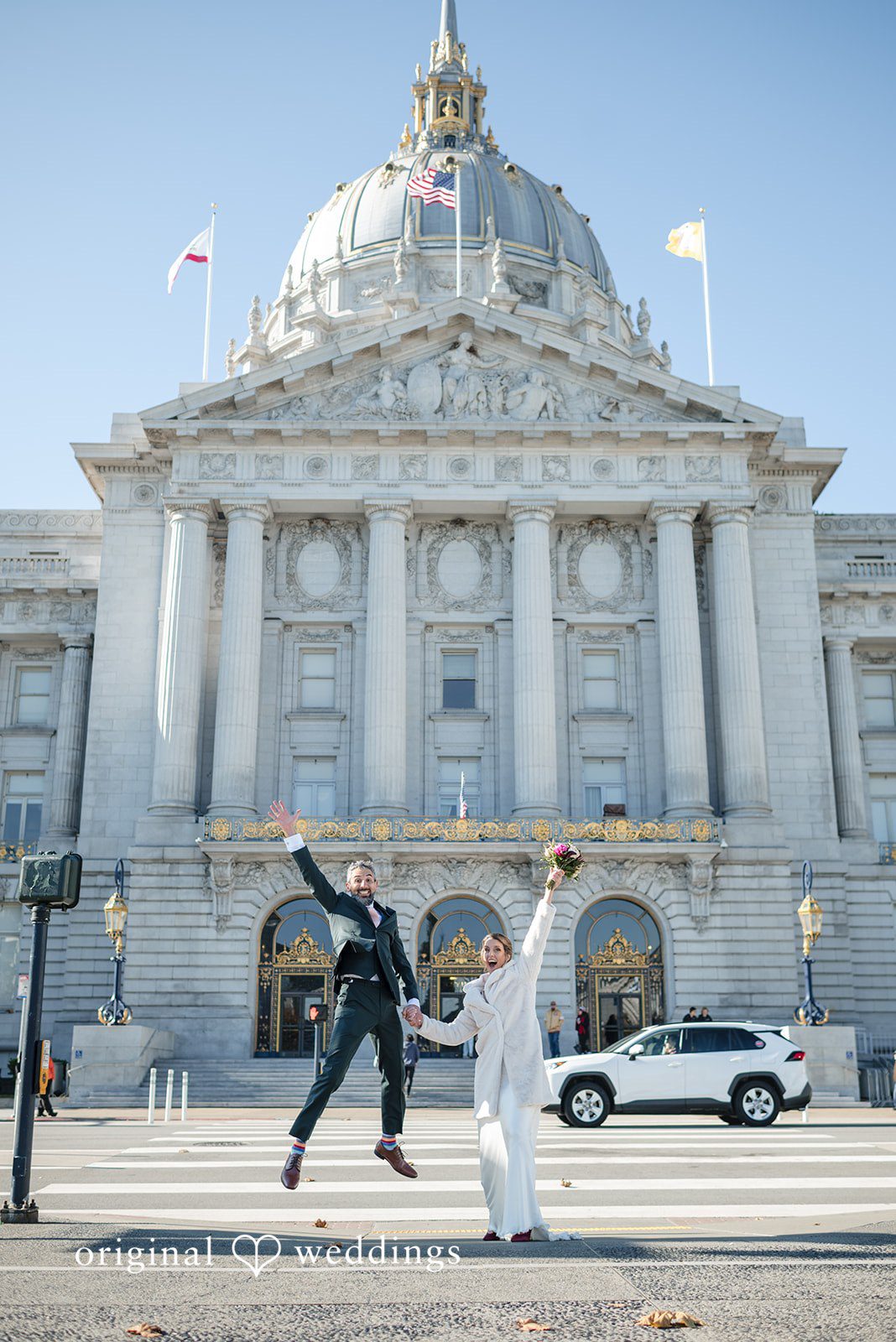 An exciting portrait of the couple