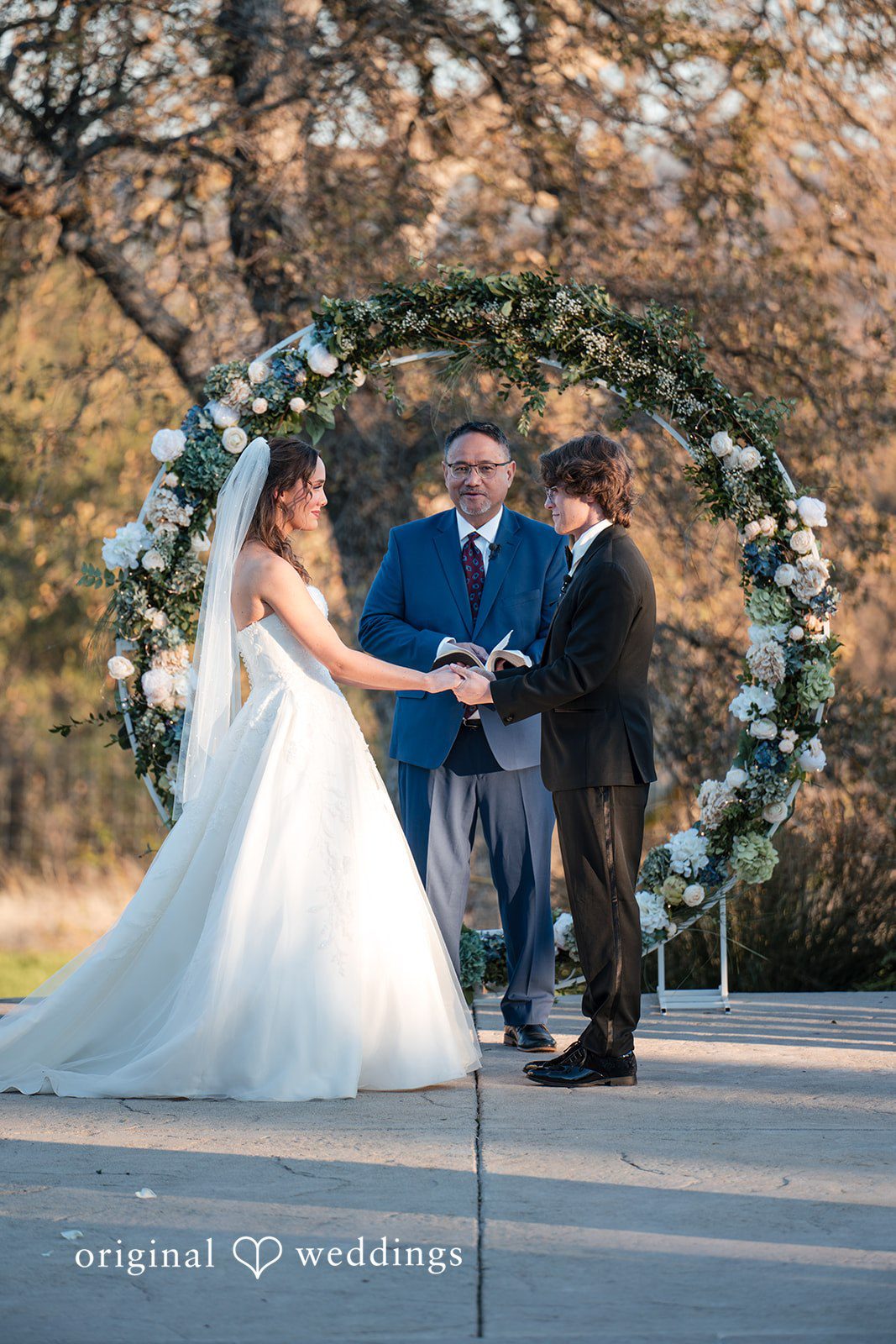 Romantic wedding moment photography at River Highlands Ranch