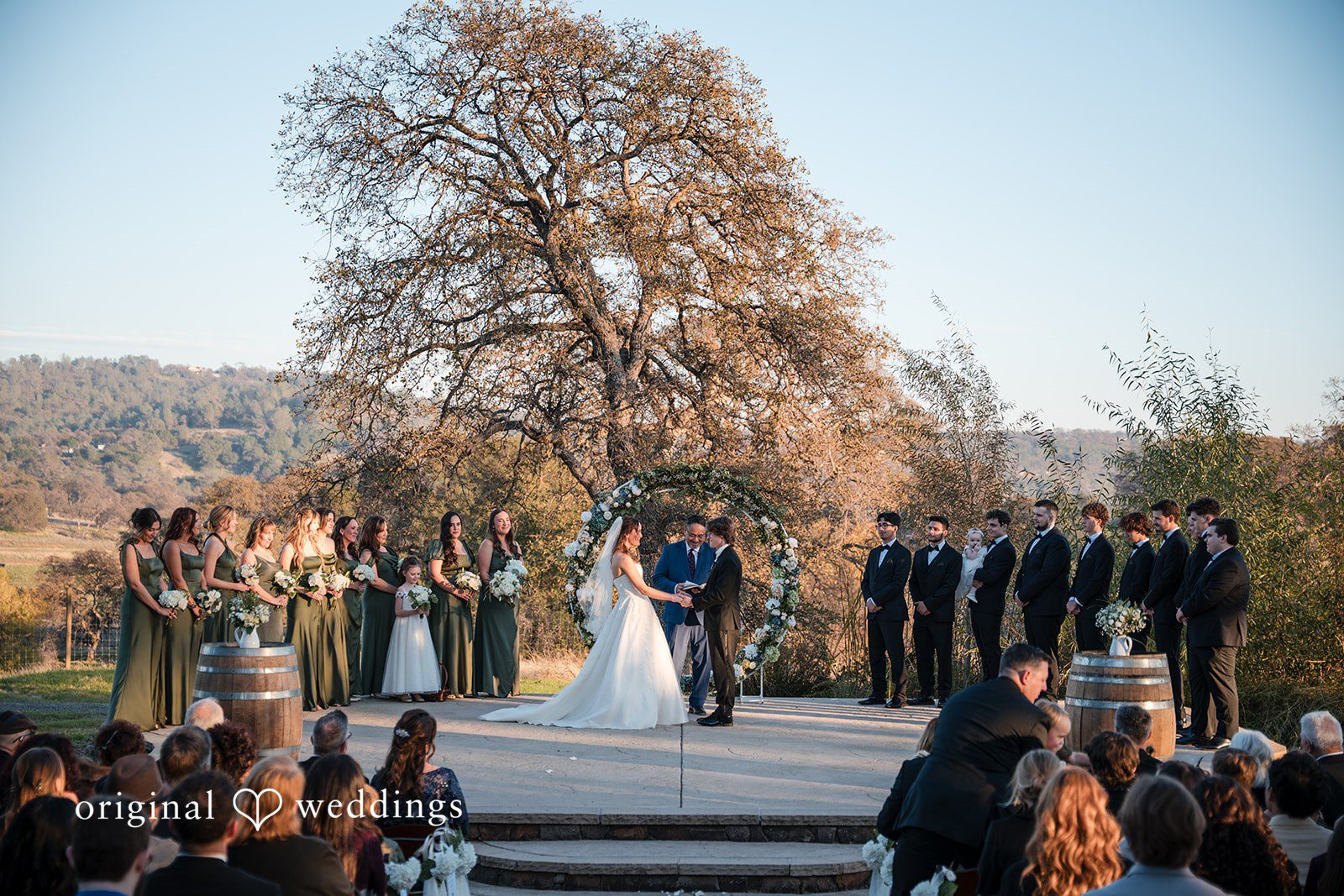 Stylish romantic couple photography at River Highlands Ranch
