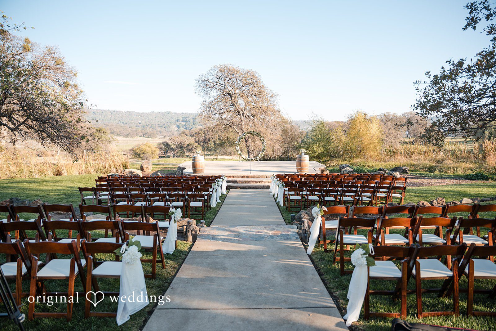 Romantic outdoor ceremony arrangement at River Highlands Ranch