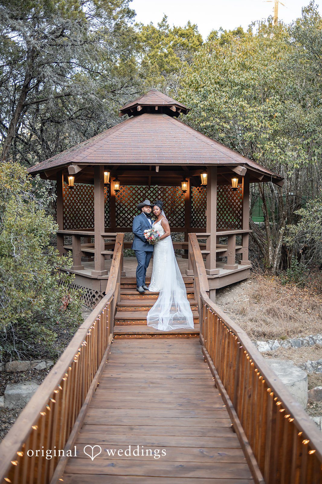 Lovely picture of couple with beautiful background