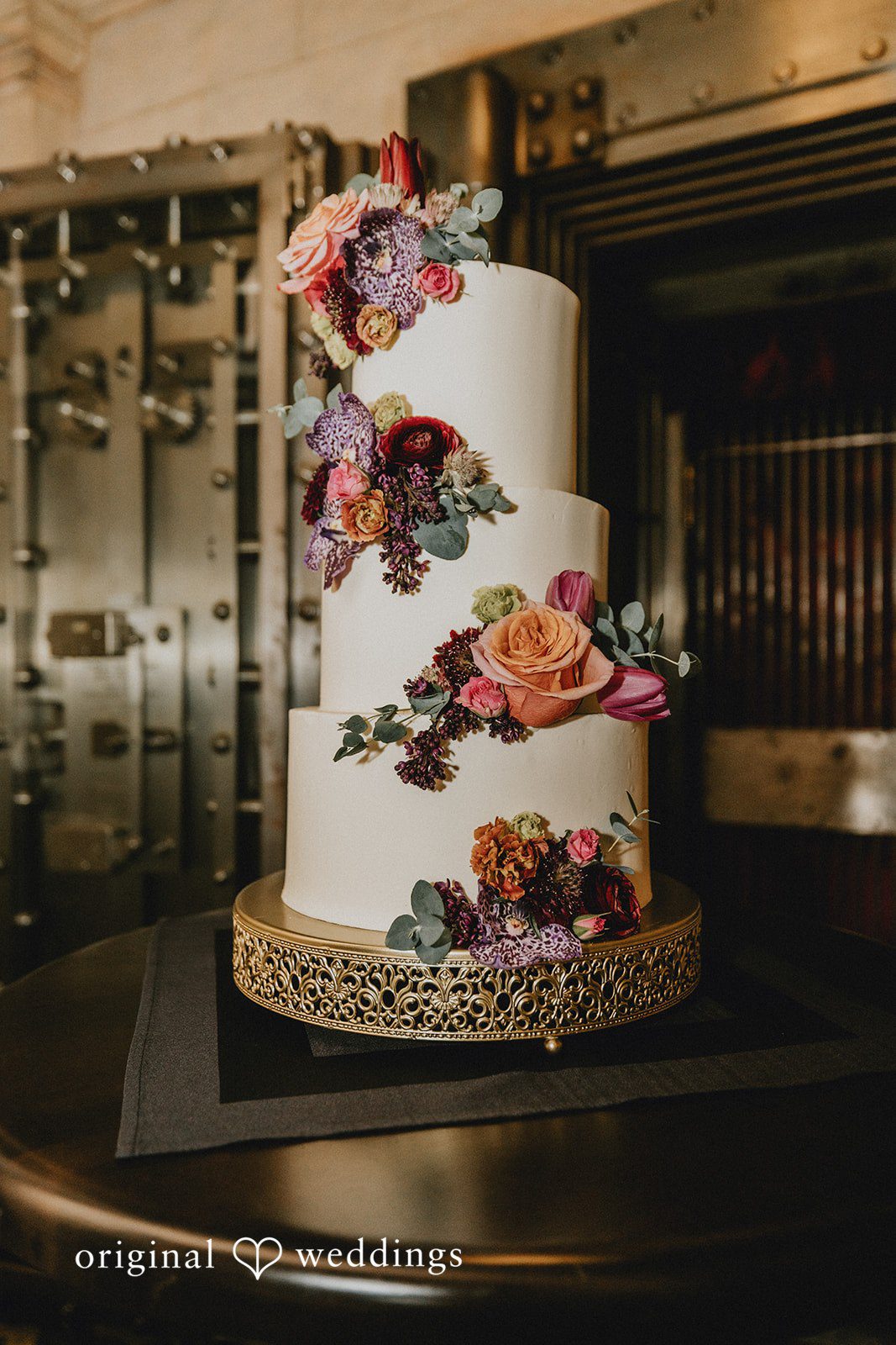 Daniel + Erica Elegant wedding cake with modern decorative details