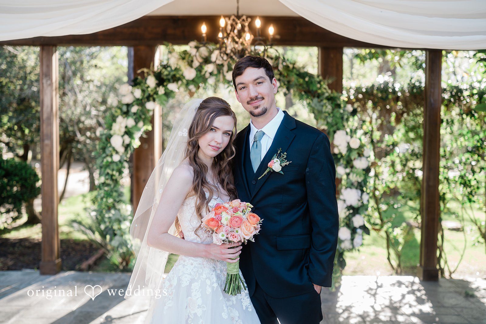 A beautiful portrait of the couple