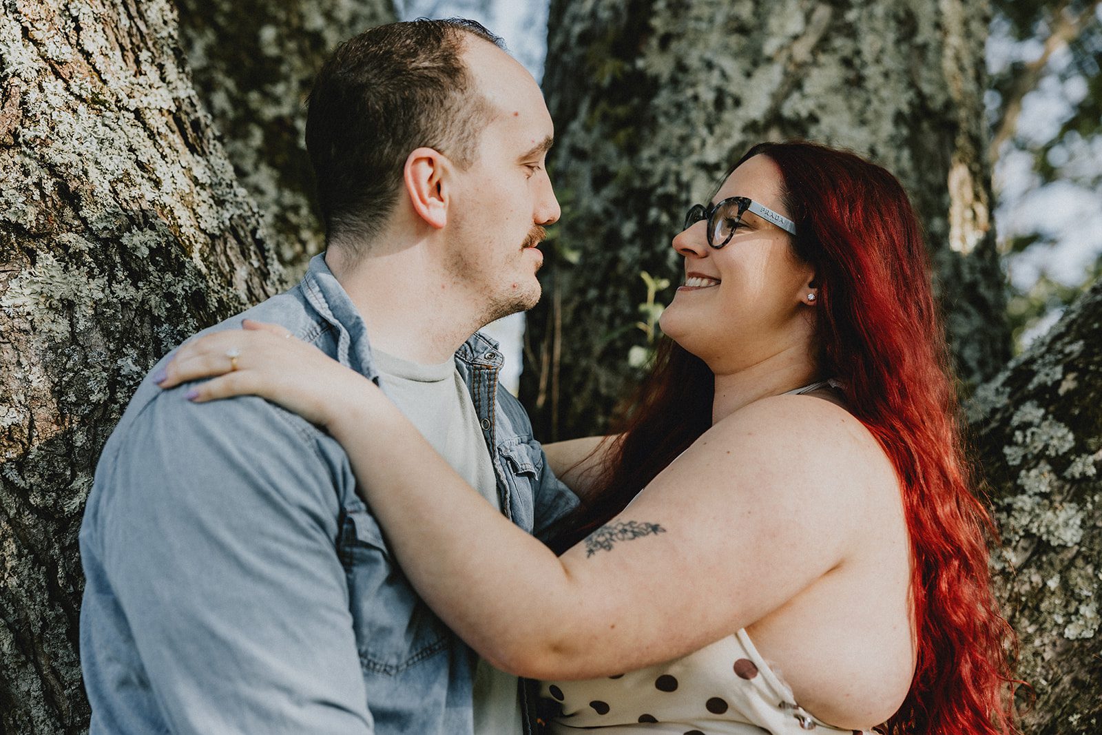 A romantic portrait of the couple