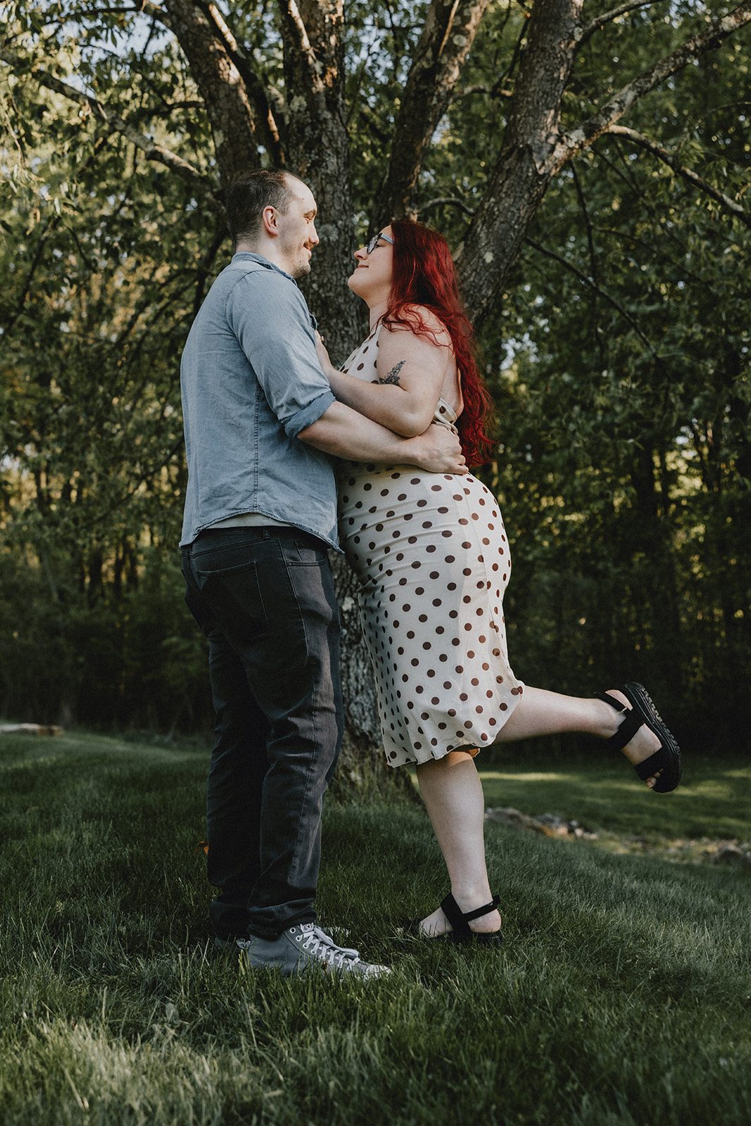 A romantic portrait of the couple in the garden