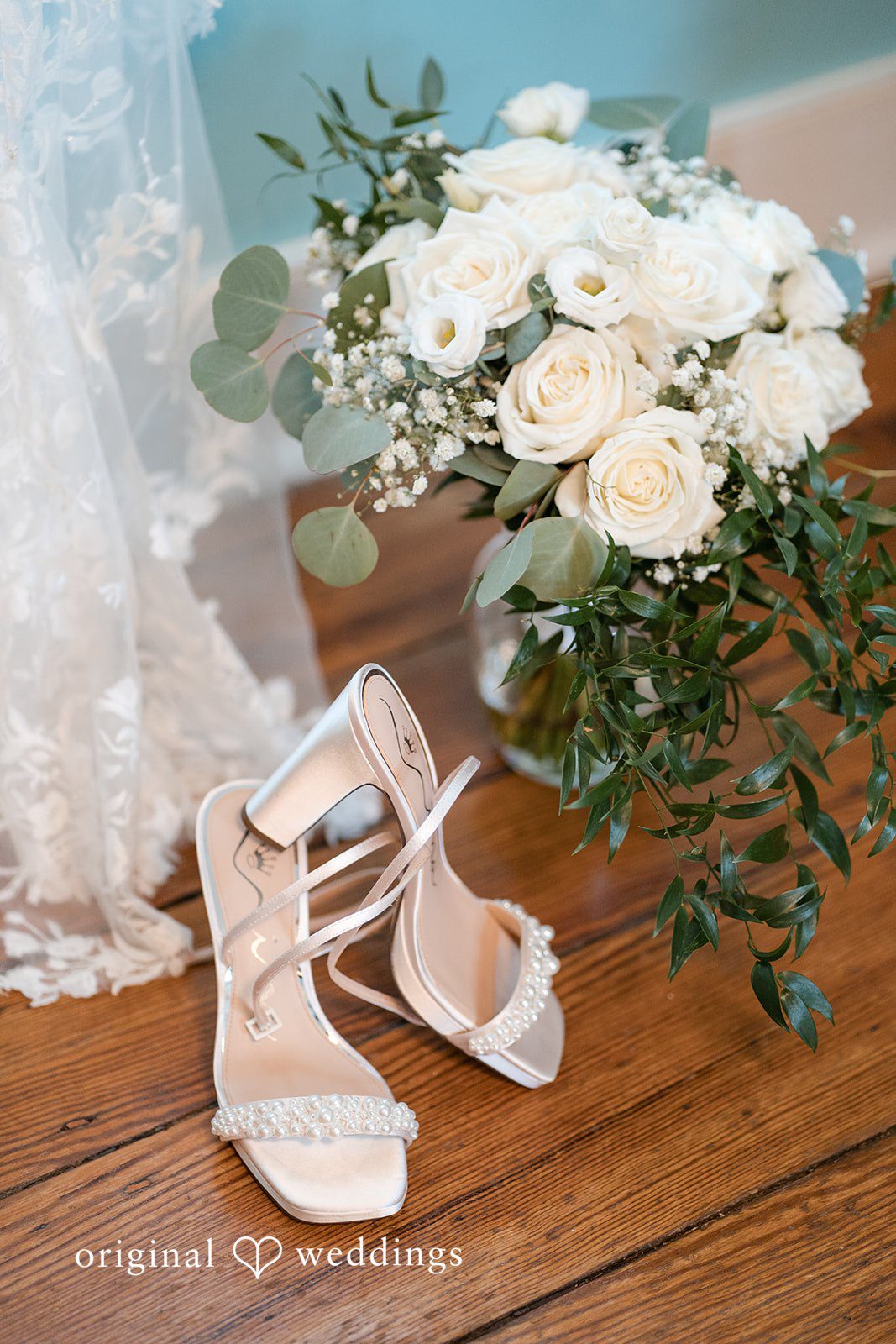 Beautiful bridal sandle arrangement at Swan Harbor Farm