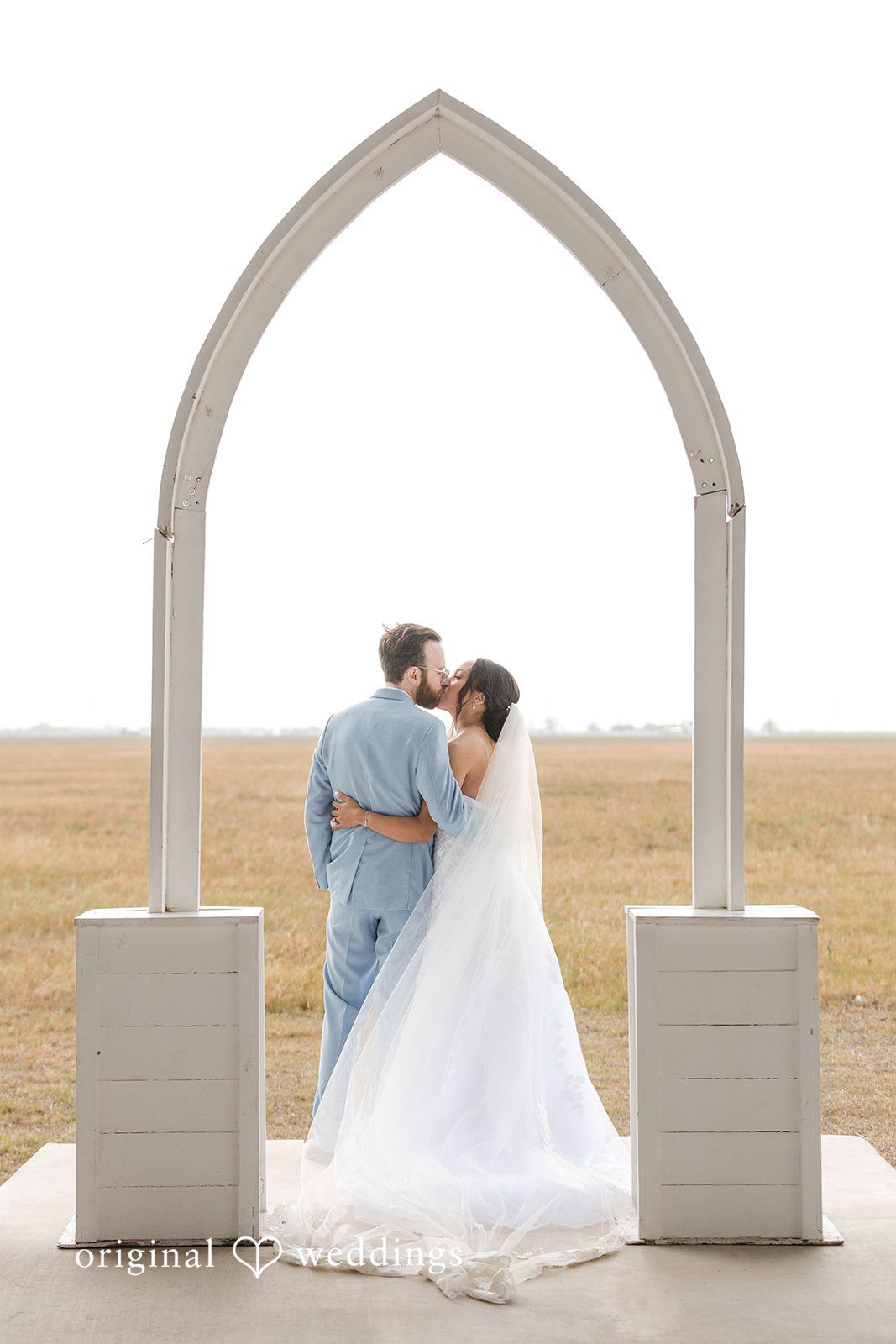 Dana + Daniel Golden hour couple portrait at The Allen Farmhaus