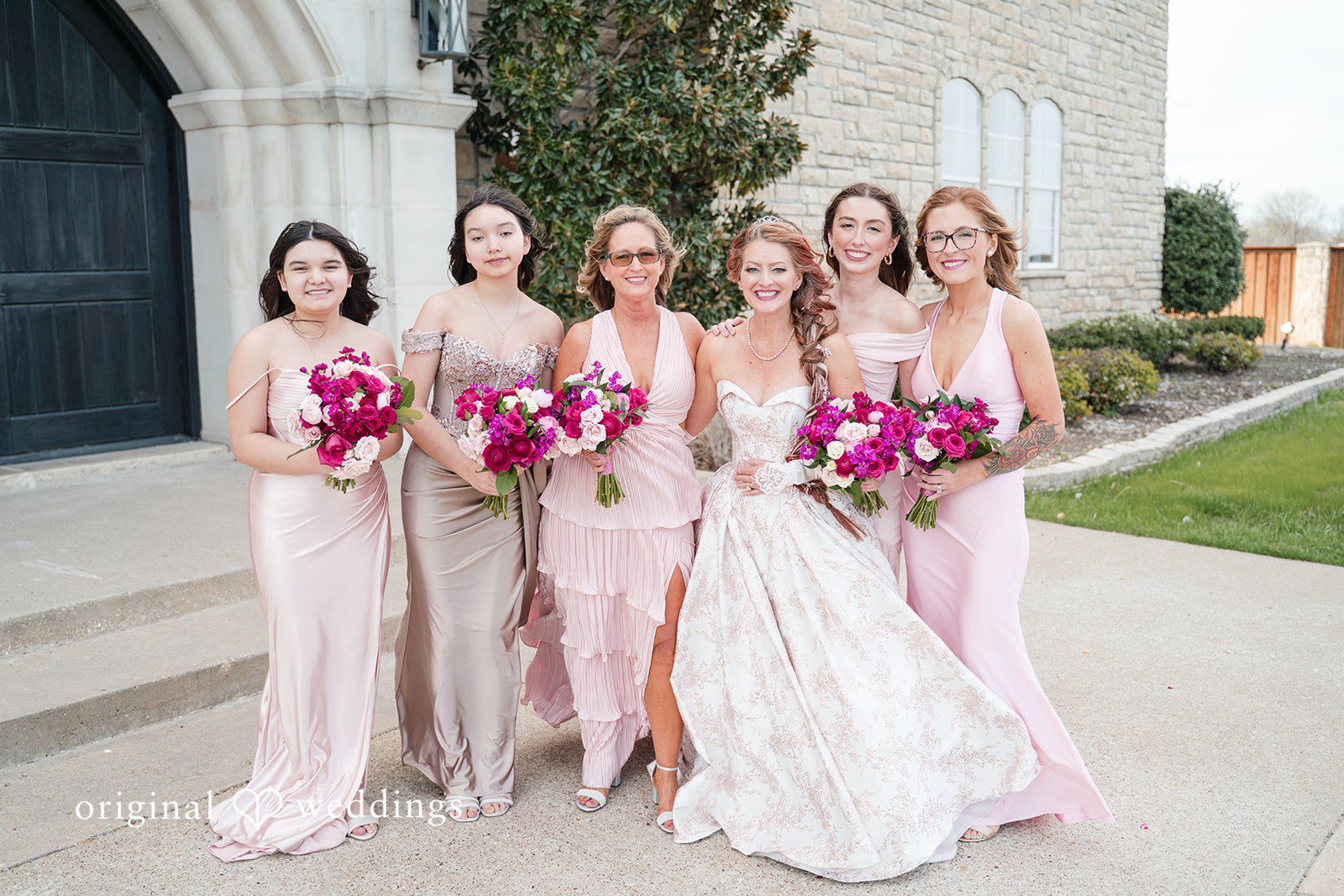 Lovely picture of bride with bridesmaids