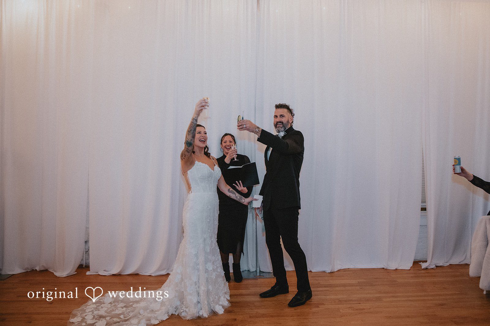 Siobhan + Seth Raleigh Wedding Photographers at The Durham Exchange | Siobhan & Seth -