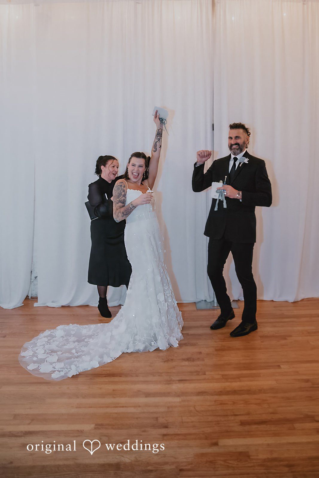 Siobhan + Seth Raleigh Wedding Photographers at The Durham Exchange | Siobhan & Seth -