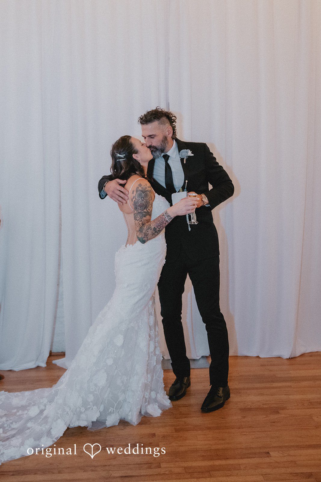 Siobhan + Seth Raleigh Wedding Photographers at The Durham Exchange | Siobhan & Seth -