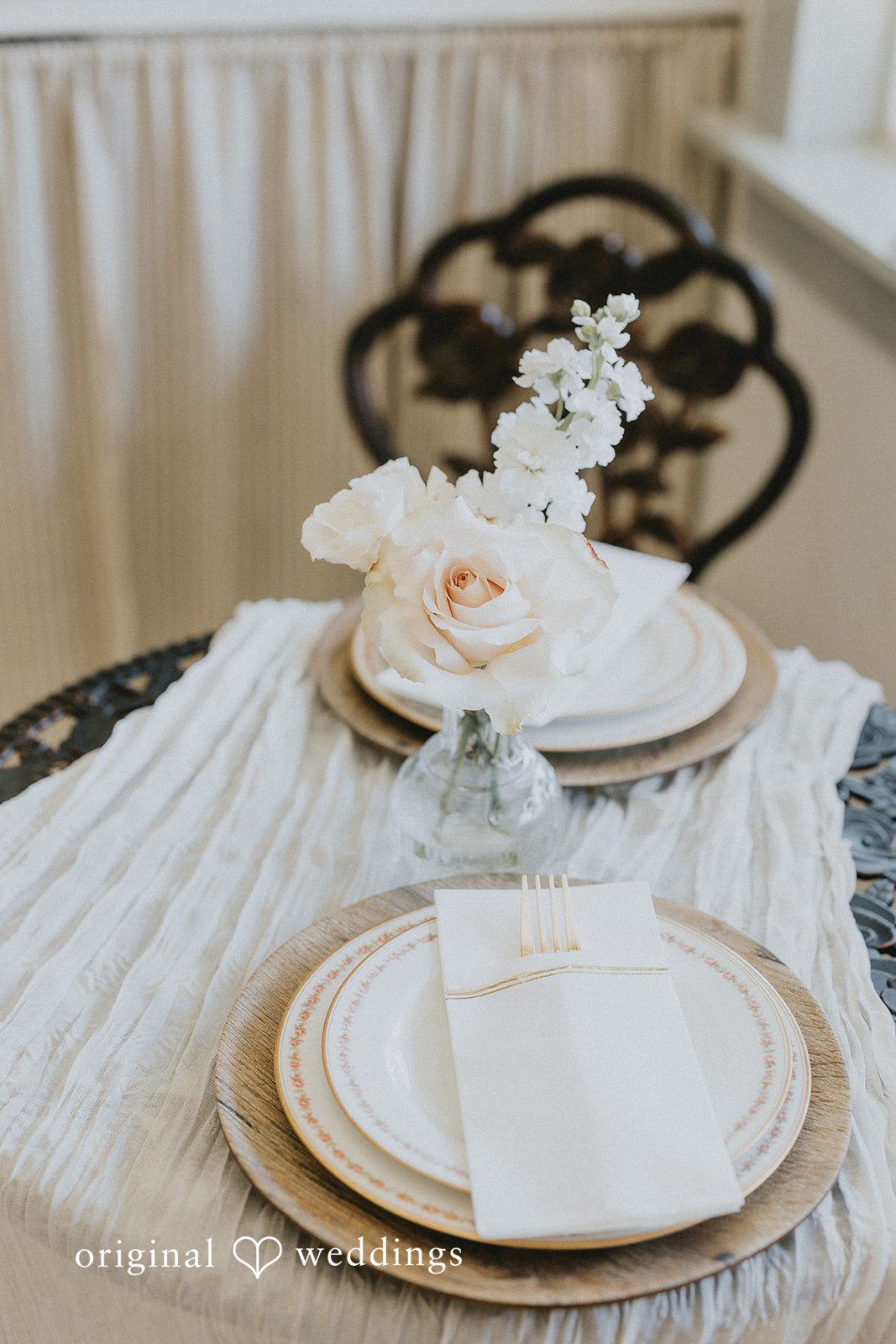 Decorative wedding plate arrangement at The Glasshouse at Alabama Eden