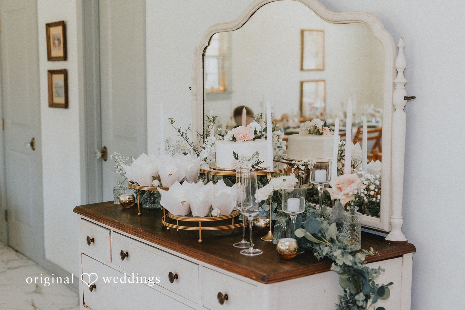 Romantic dressing table decoration at The Glasshouse at Alabama Eden