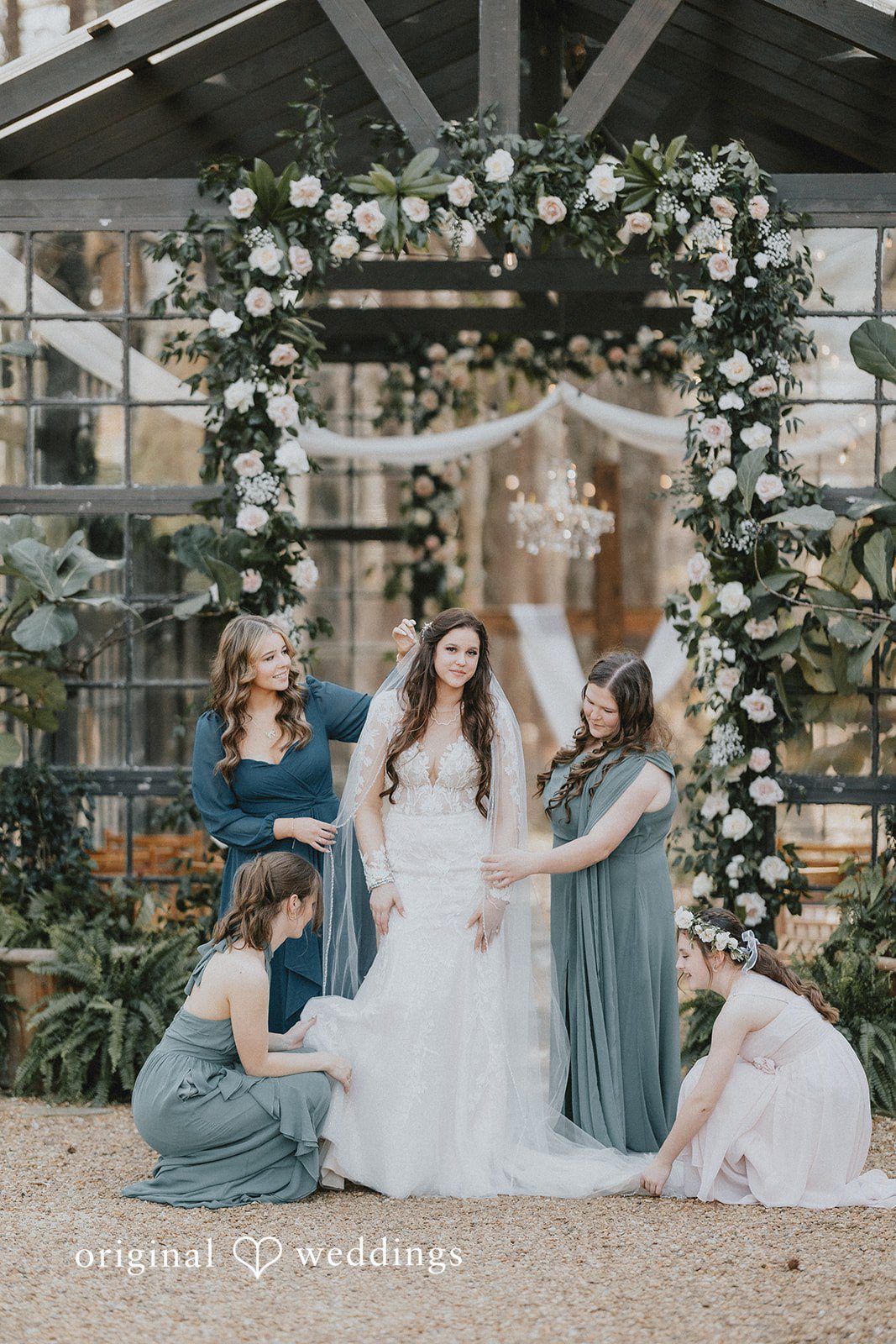 Lovely picture of bride with bridesmaids