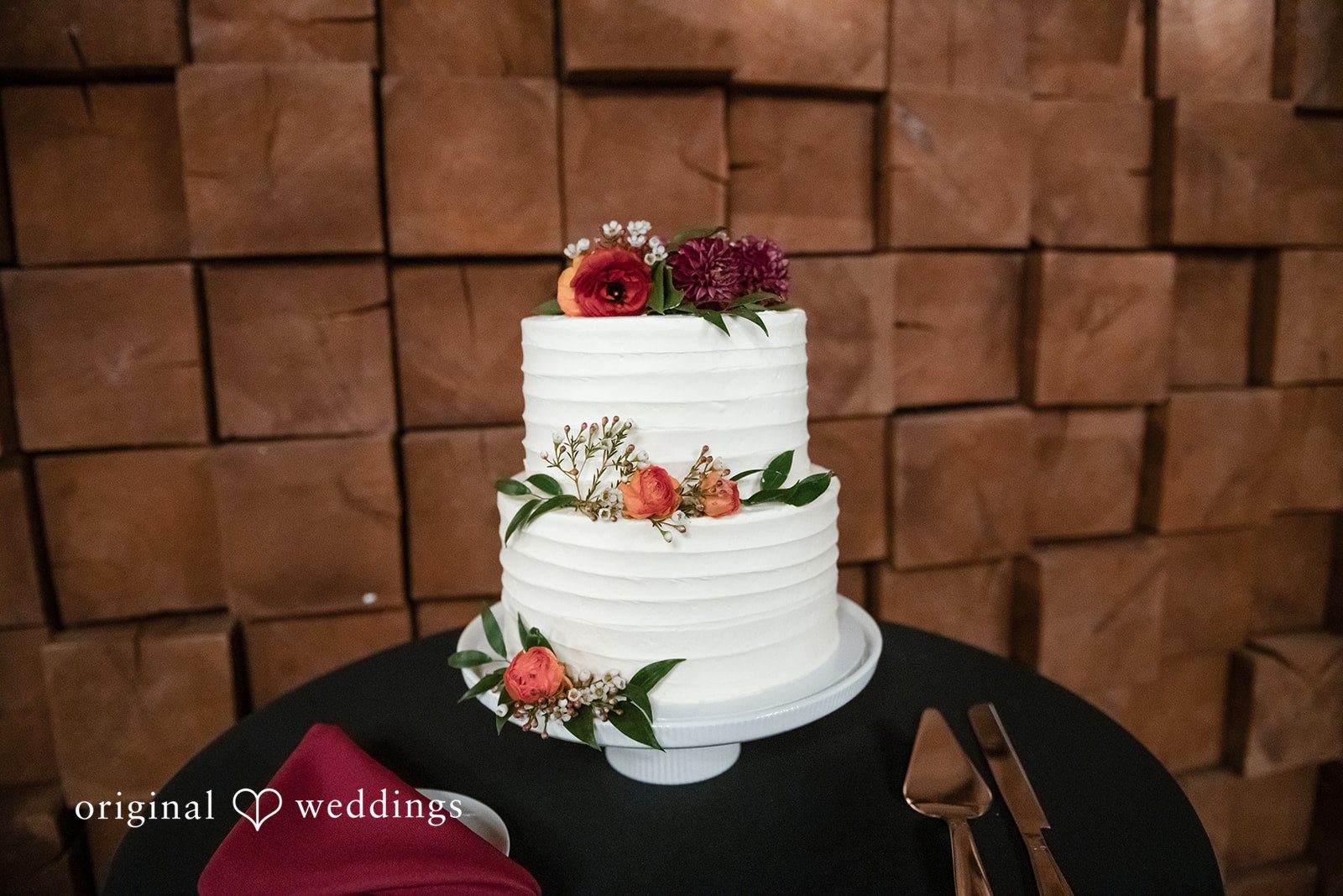 Elegant cake decoration photography at The Oaks