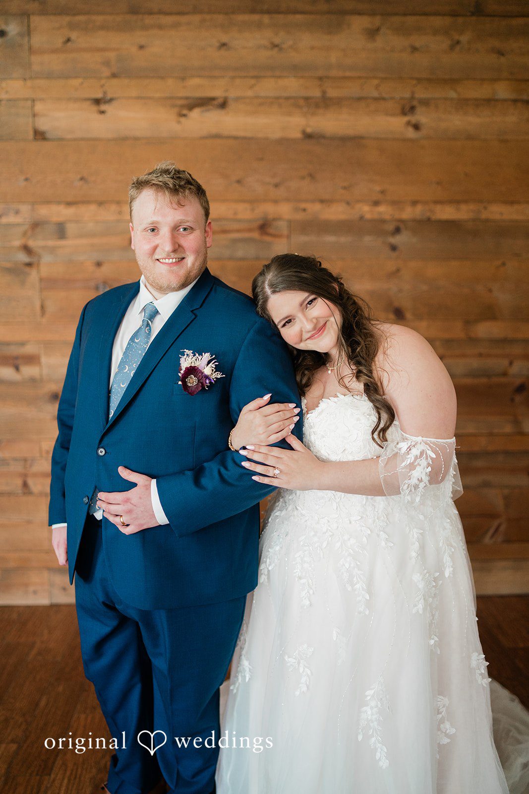 A stunning portrait of the couple