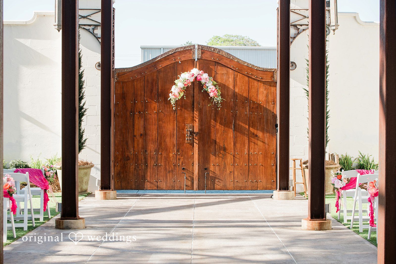 Hilary + Thomas The outdoor ceremony space at Venue 650