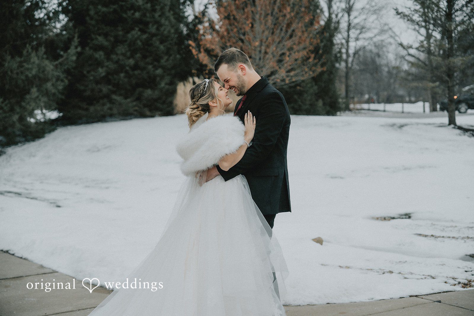 Sarah + Justin Chicago Wedding Photographers at Aberdeen Manor | Sarah & Justin -