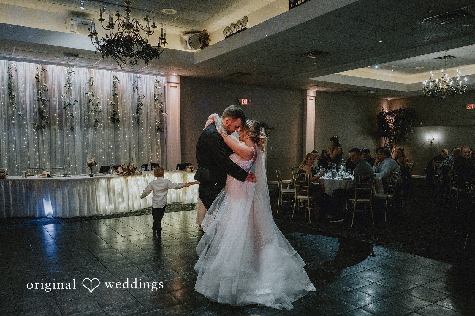 Sarah + Justin Chicago Wedding Photographers at Aberdeen Manor | Sarah & Justin -