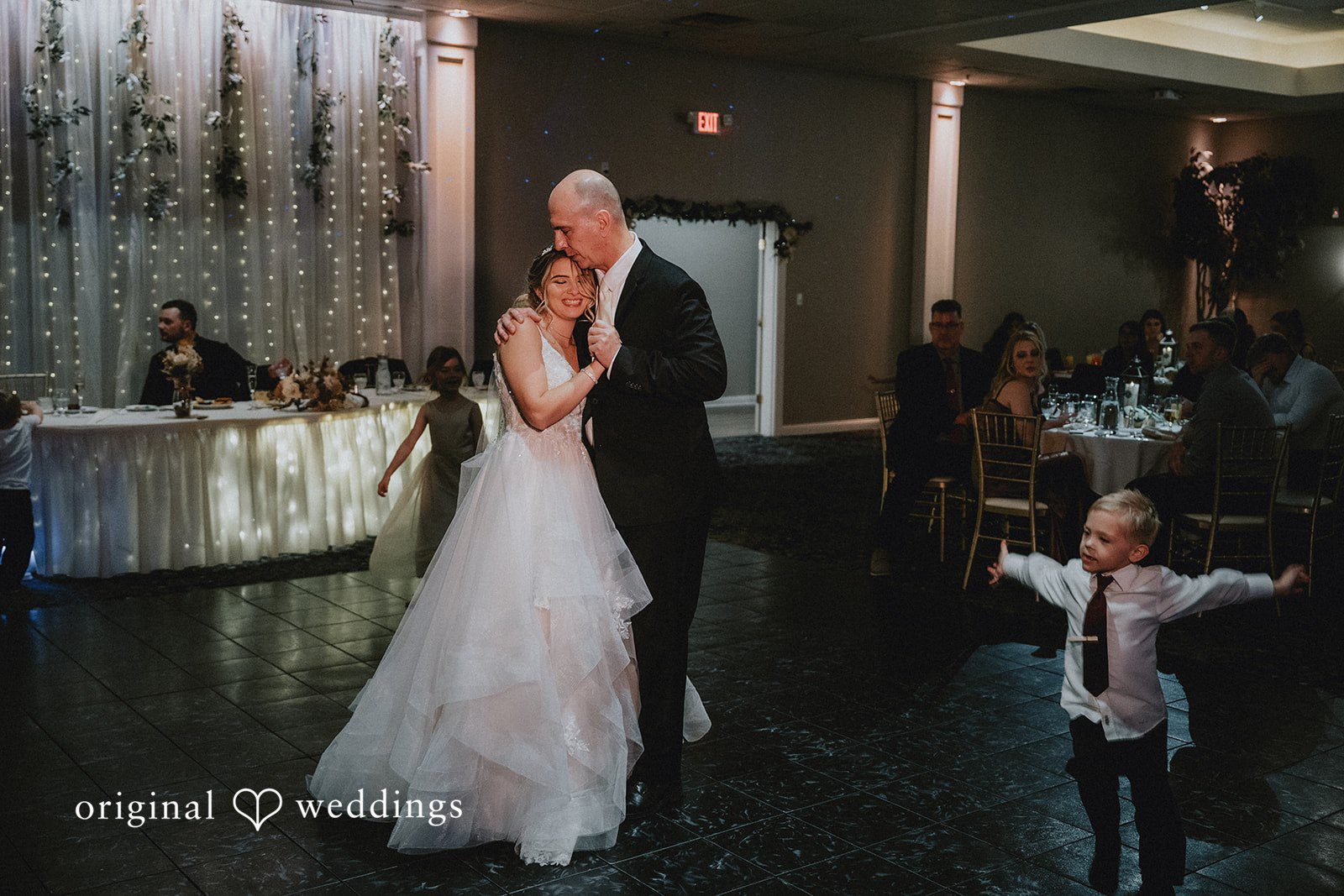 Sarah + Justin Chicago Wedding Photographers at Aberdeen Manor | Sarah & Justin -