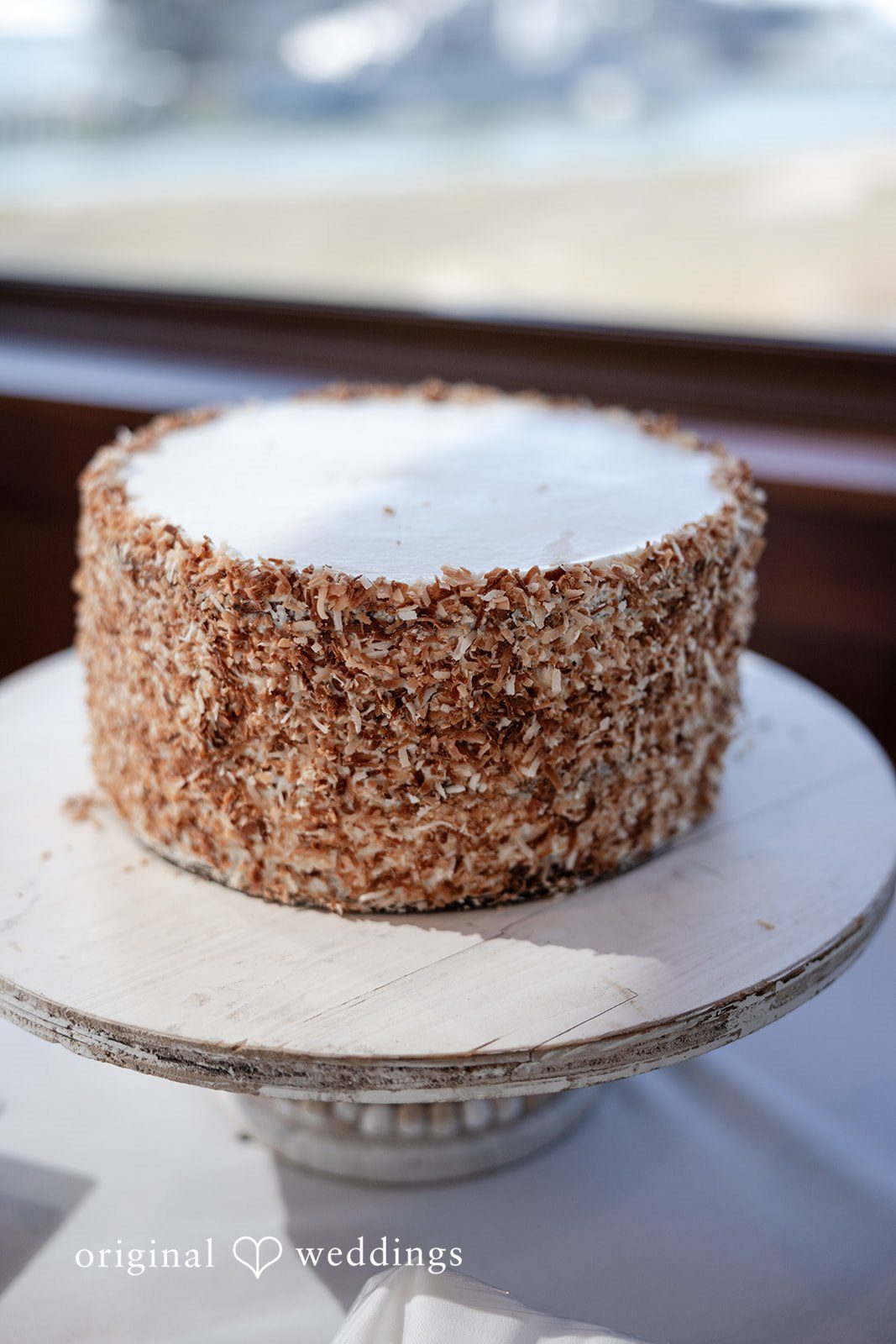 Kellie + AJ Close-up of an elegant wedding cake design
