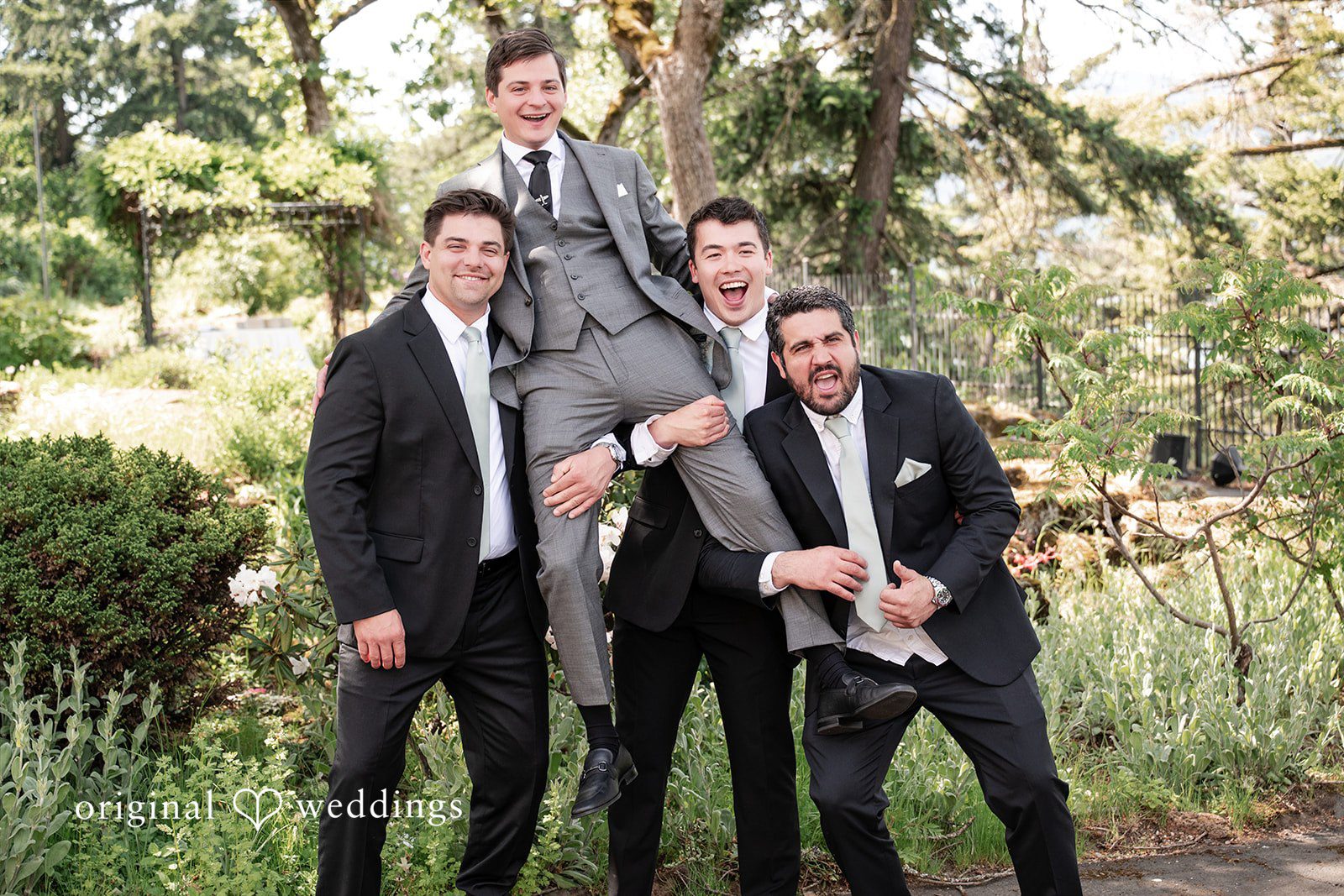 Taryn + Oliver Columbia Gorge Hotel Wedding | Taryn & Oliver -