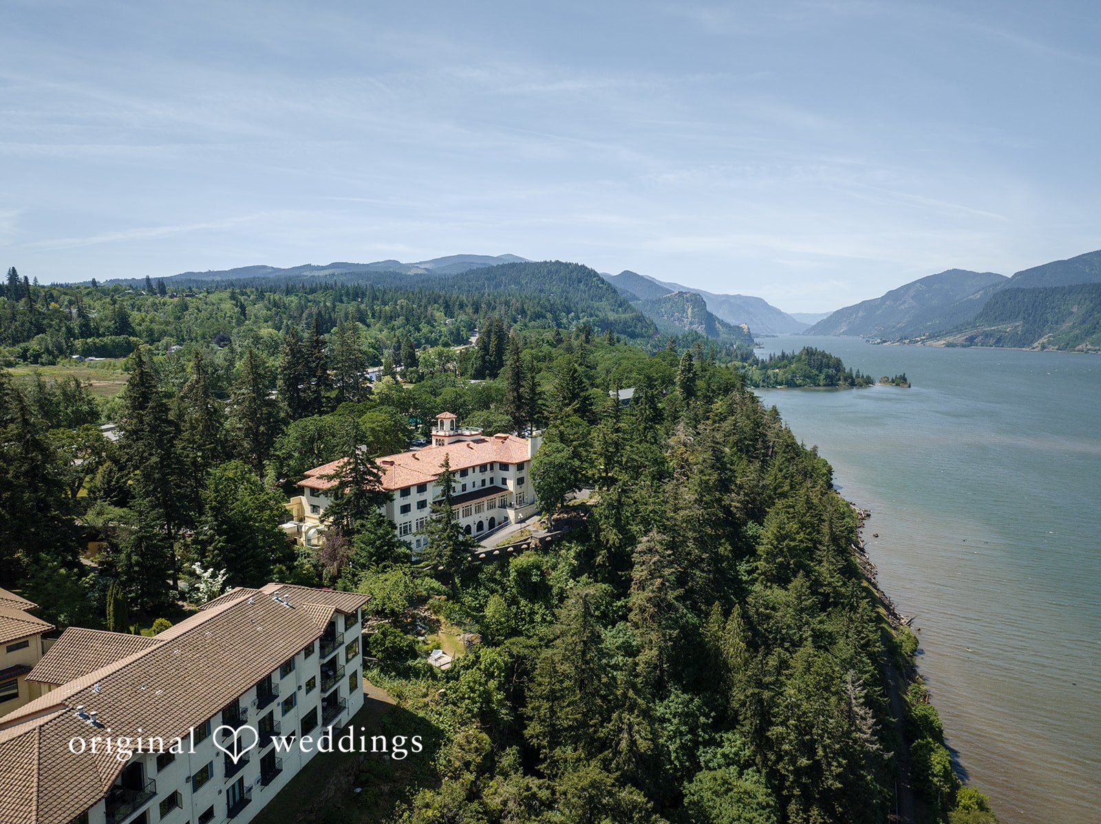 Taryn + Oliver Drone view of Columbia Gorge Hotel wedding location