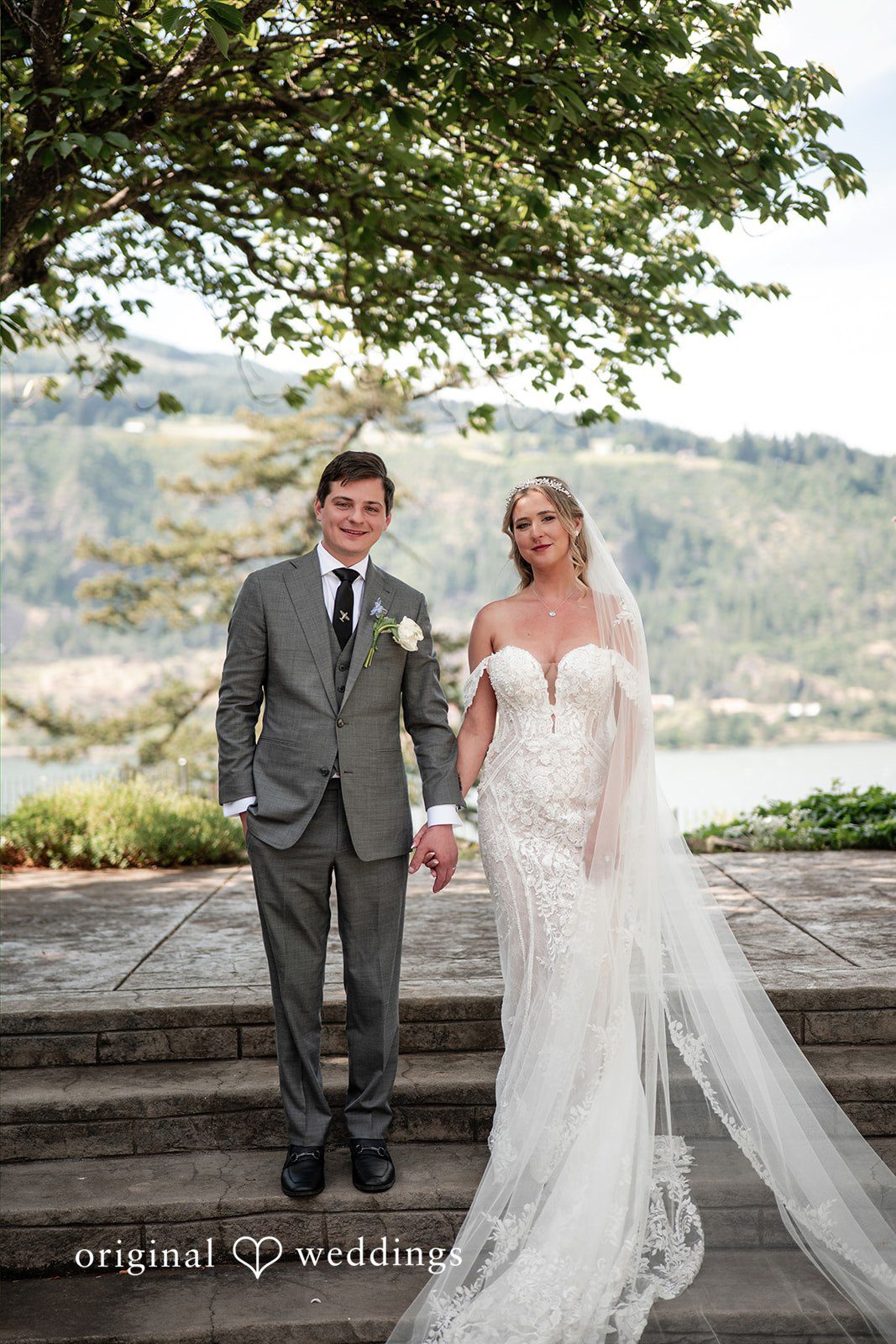 Taryn + Oliver Columbia Gorge Hotel Wedding | Taryn & Oliver -