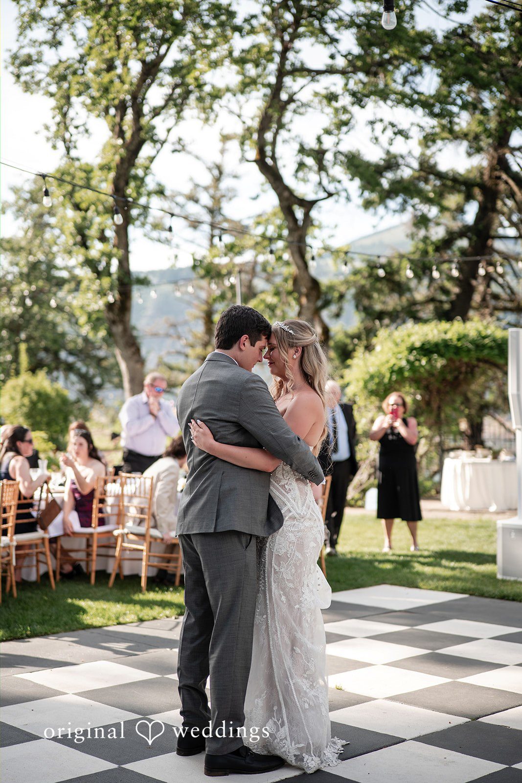 Taryn + Oliver Columbia Gorge Hotel Wedding | Taryn & Oliver -