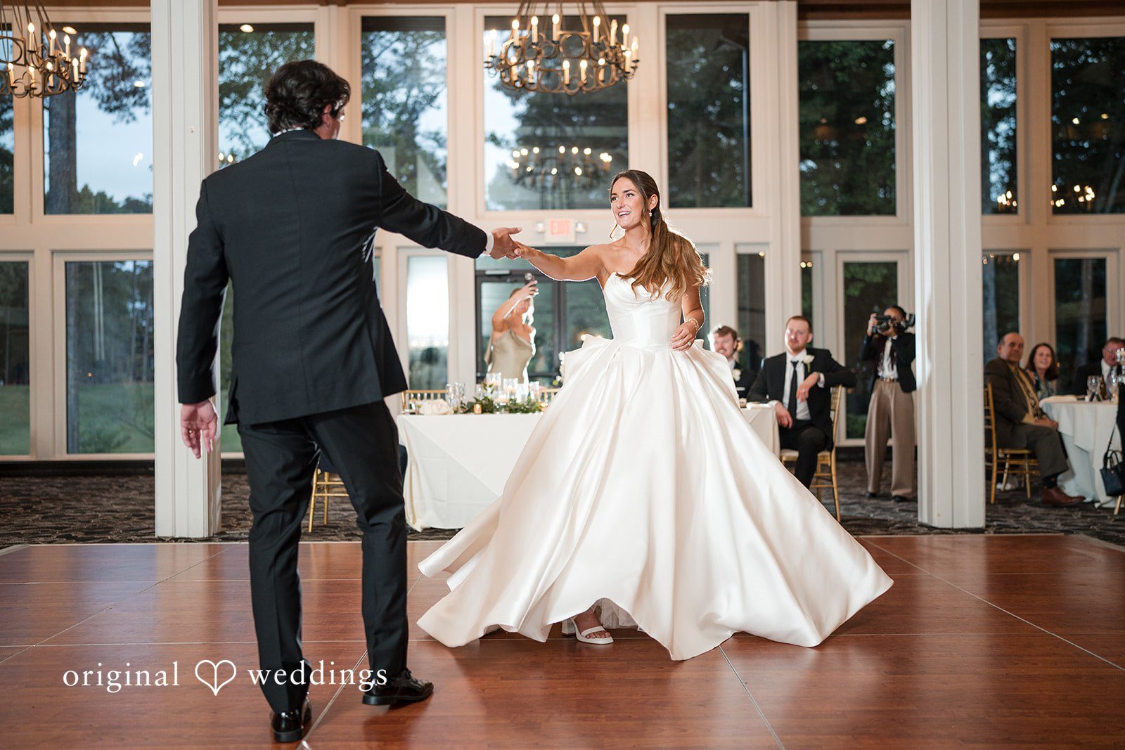 Megan + Grant The couple lits the dance floor