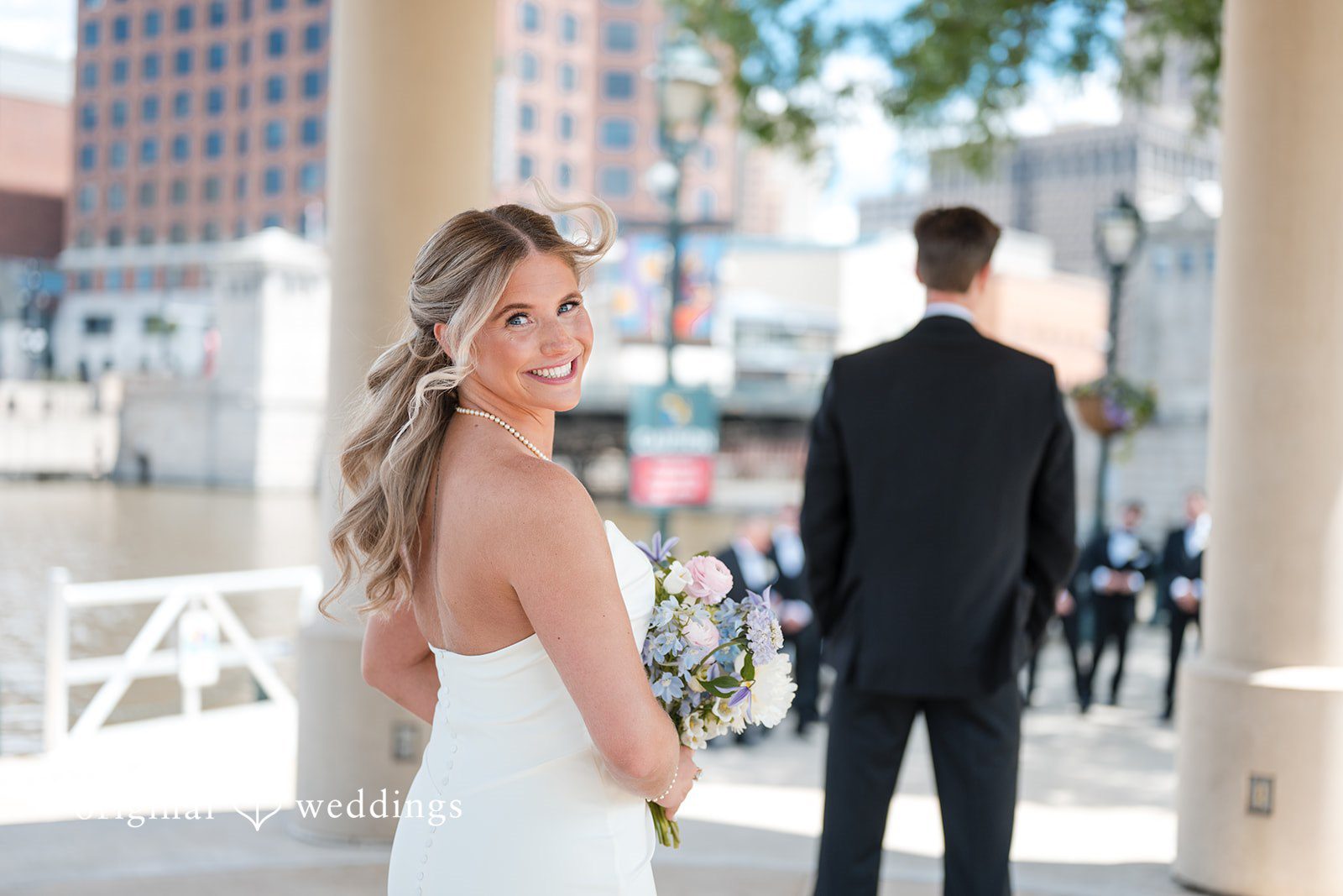 Lovely bride posing for wedding photography