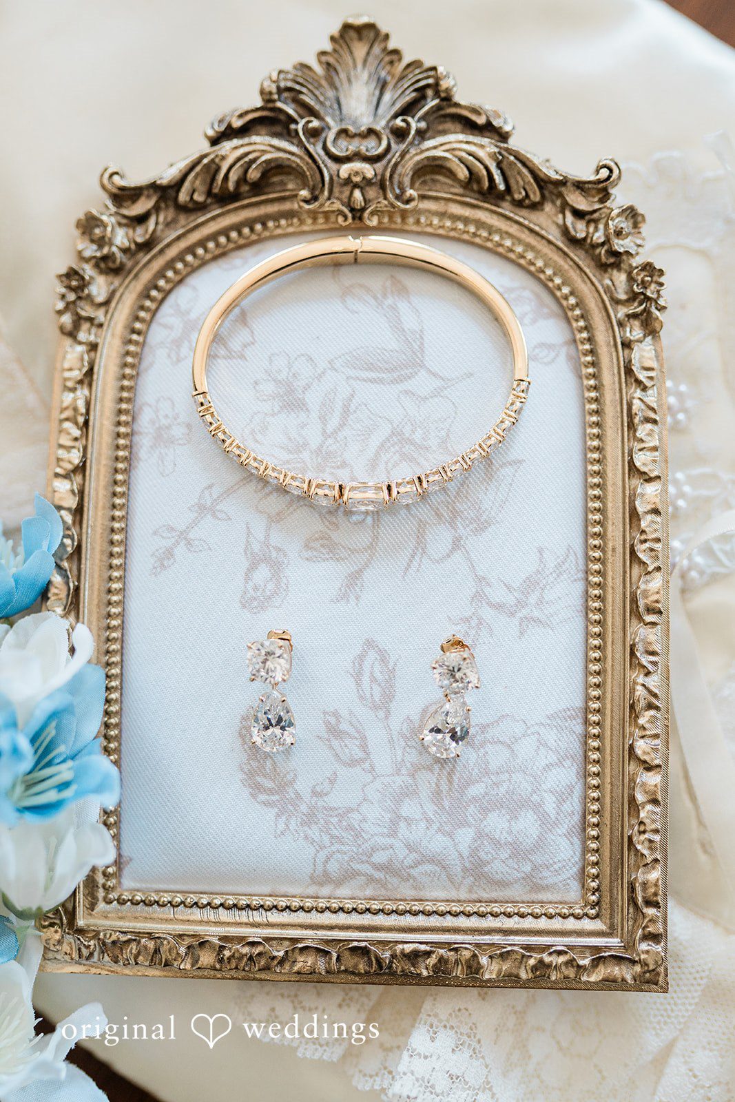 Wedding accessories