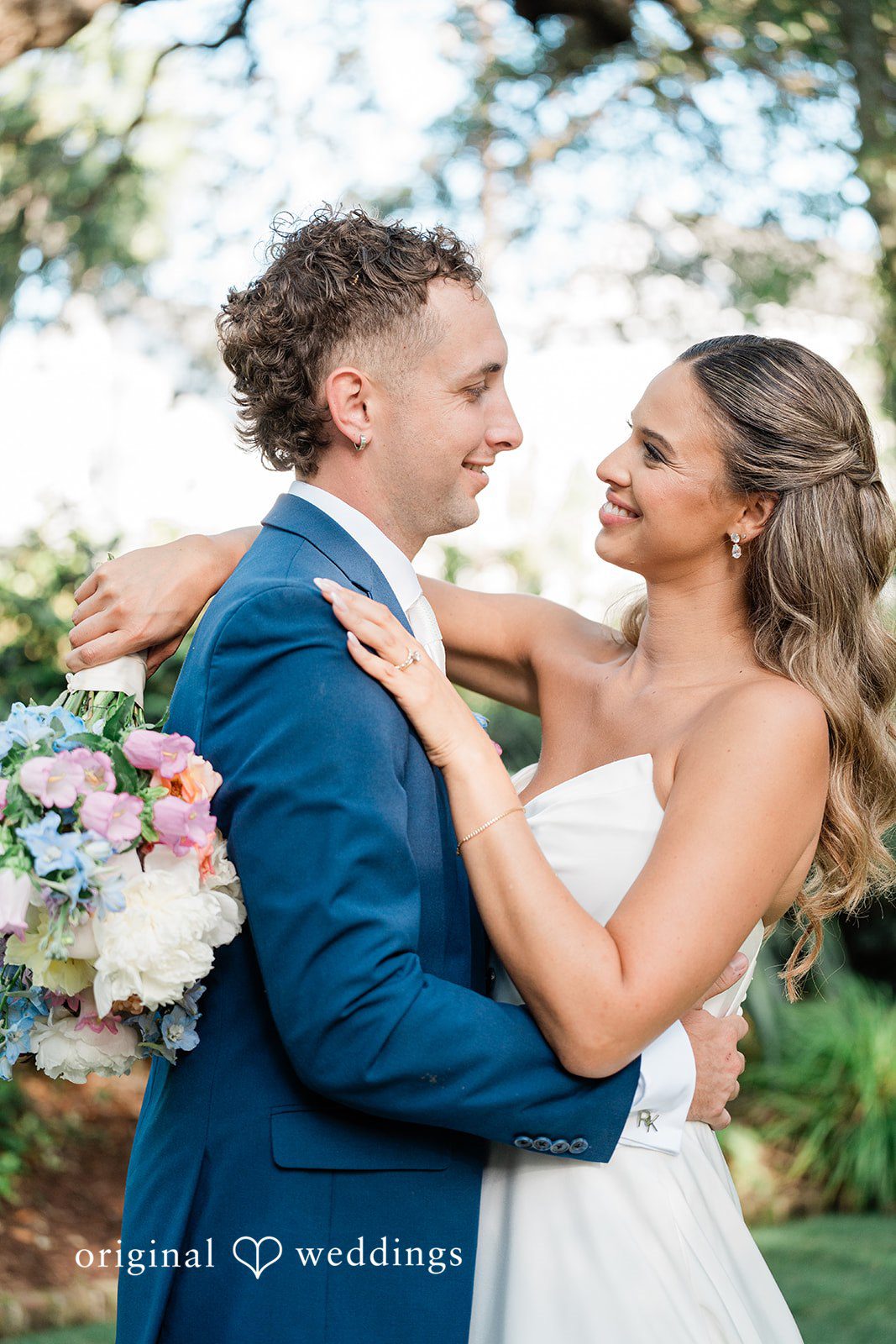 A gorgeous portrait of the couple