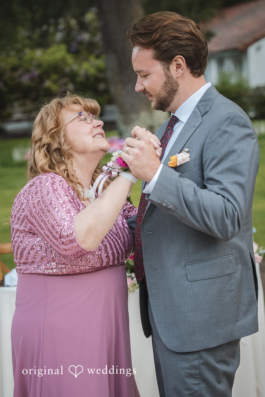 Raena + Austin The groom dances with his mum