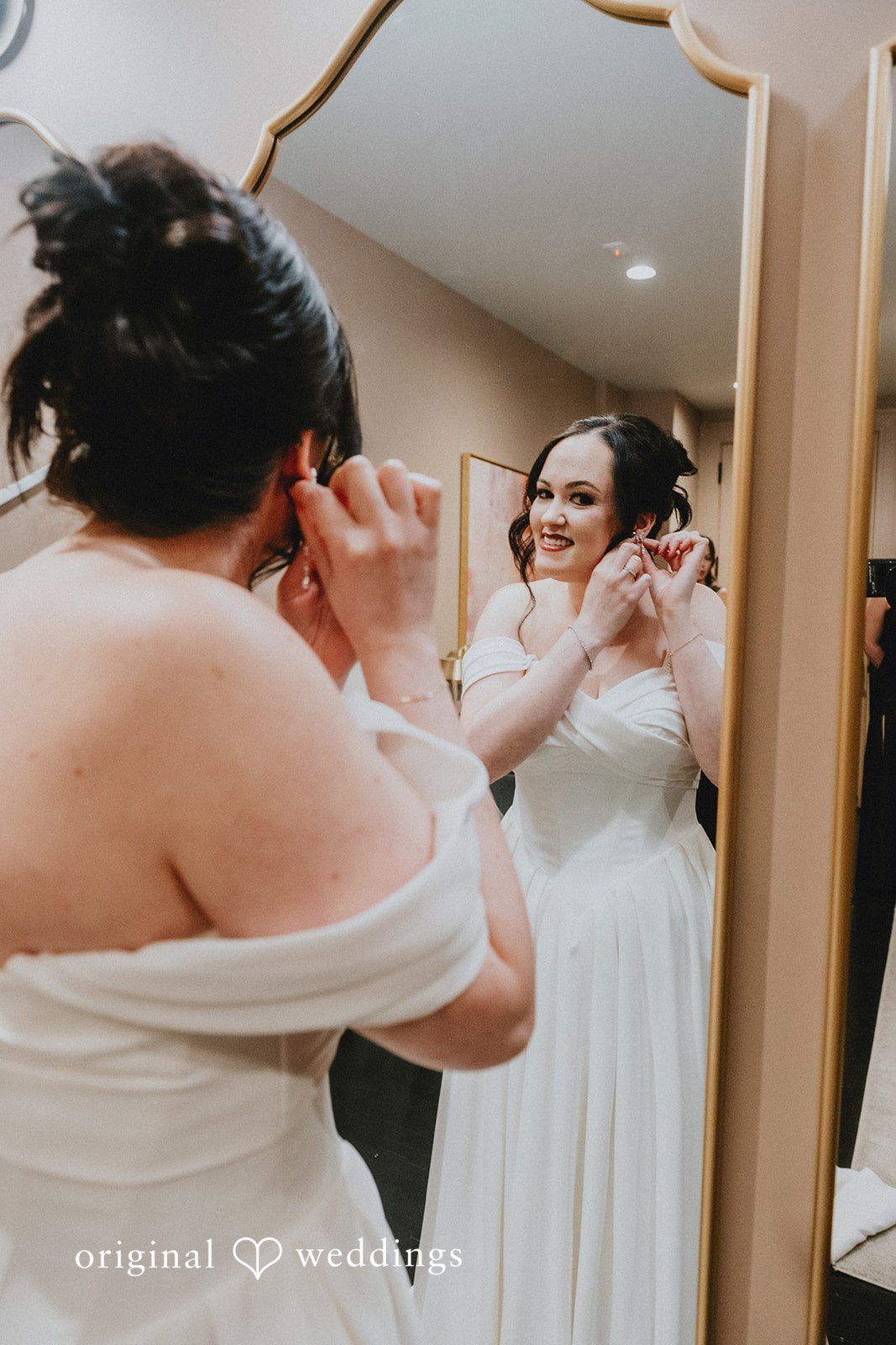 Christina + Josue The bride gets ready