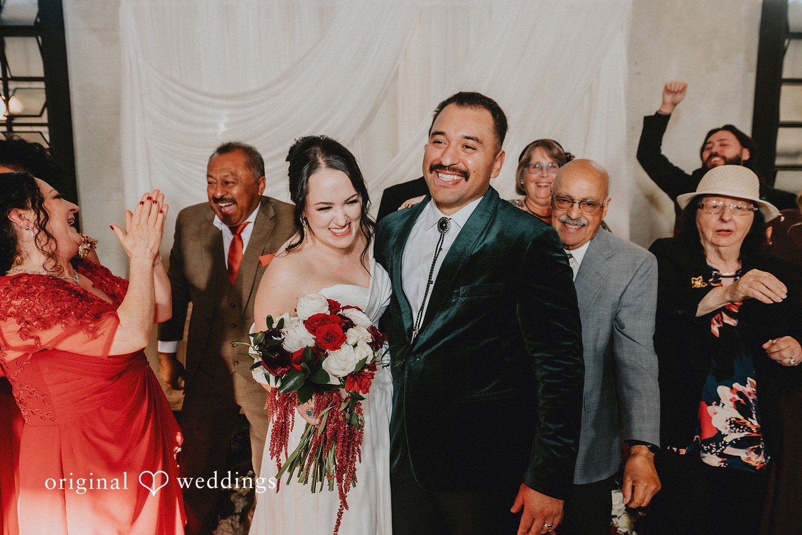 Christina + Josue A joyful moment with guests