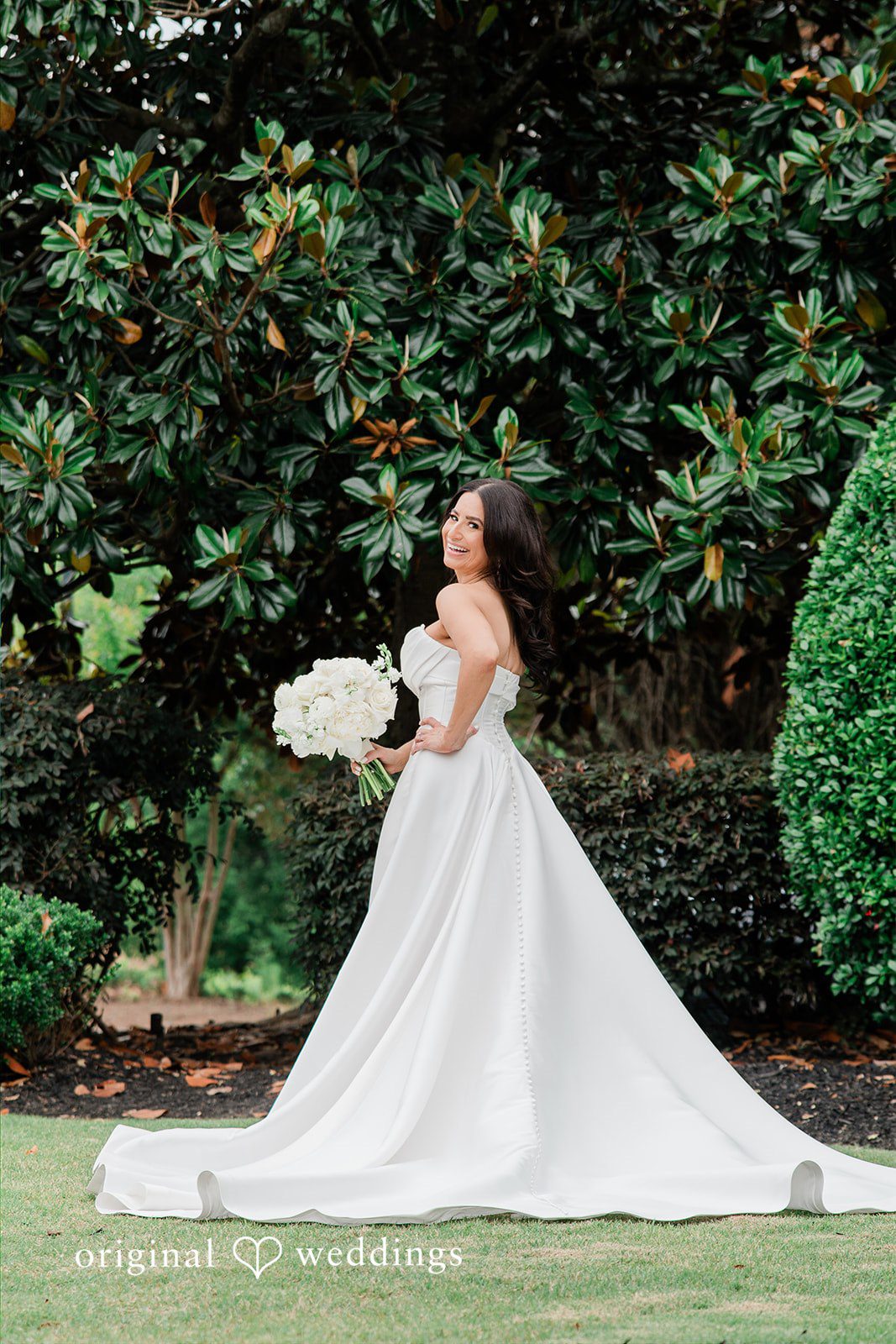 Anna + Blake Bride posing for wedding photography at Iron Horse Golf Club