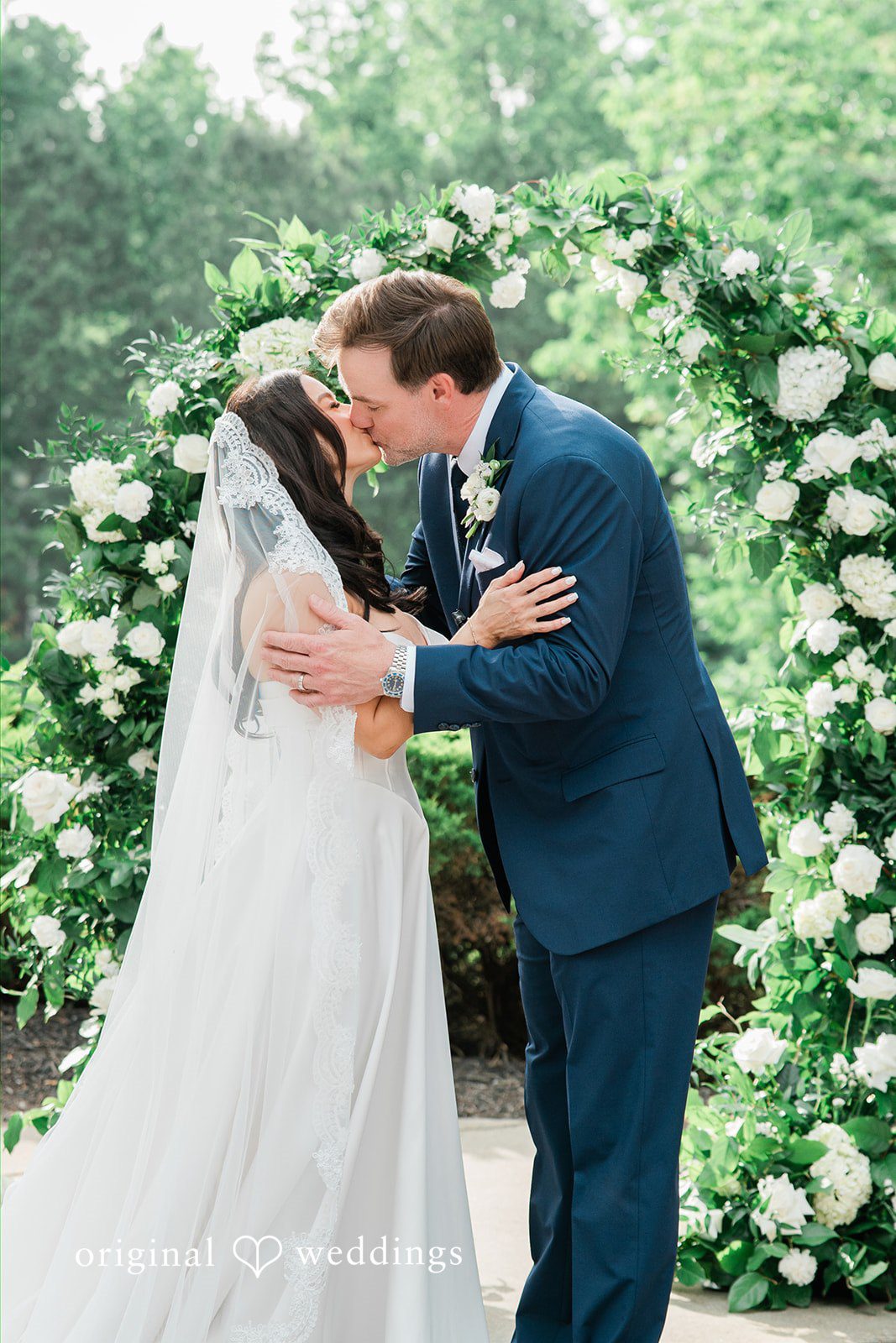 Anna + Blake Romantic first kiss moment of the couple