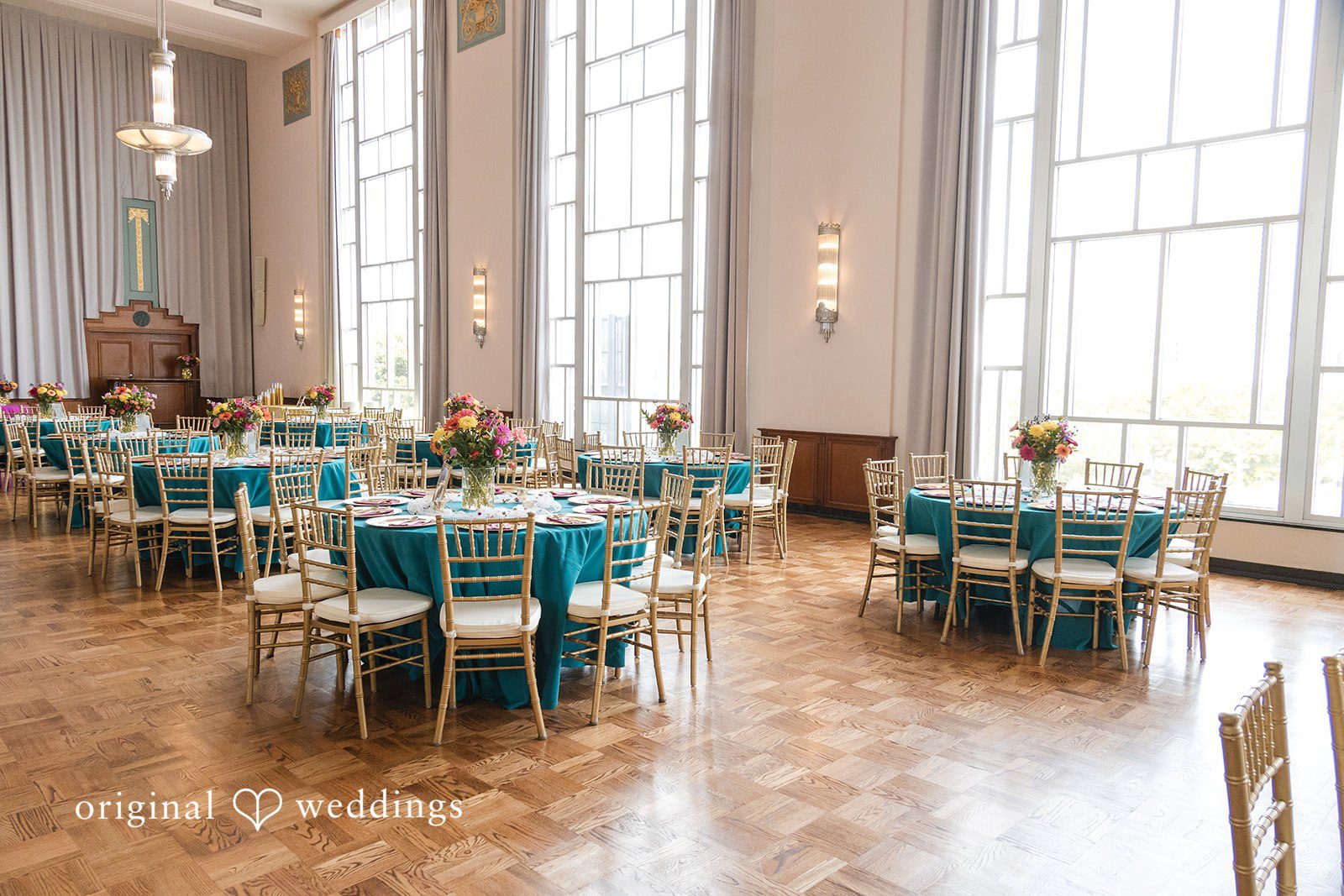 Table arrangement