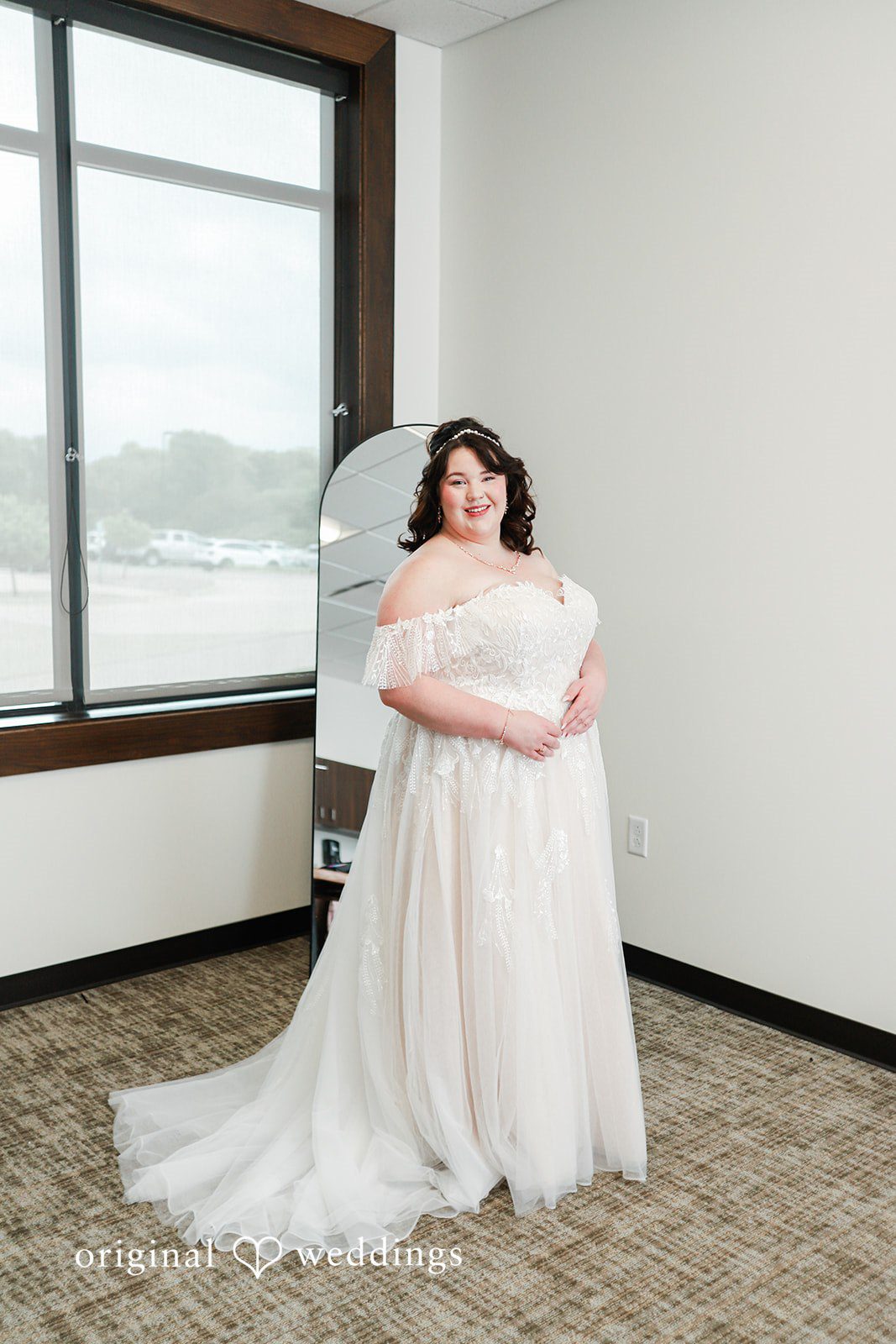 A stunning portrait of the bride at the suite