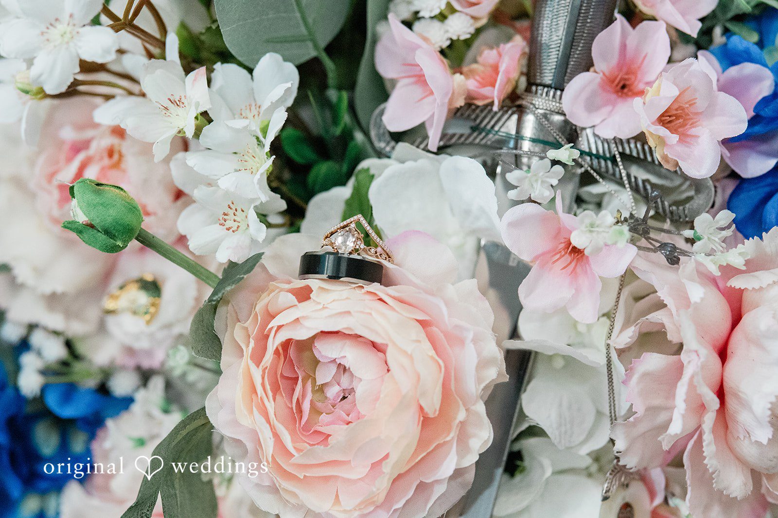 The wedding ring and bouquet