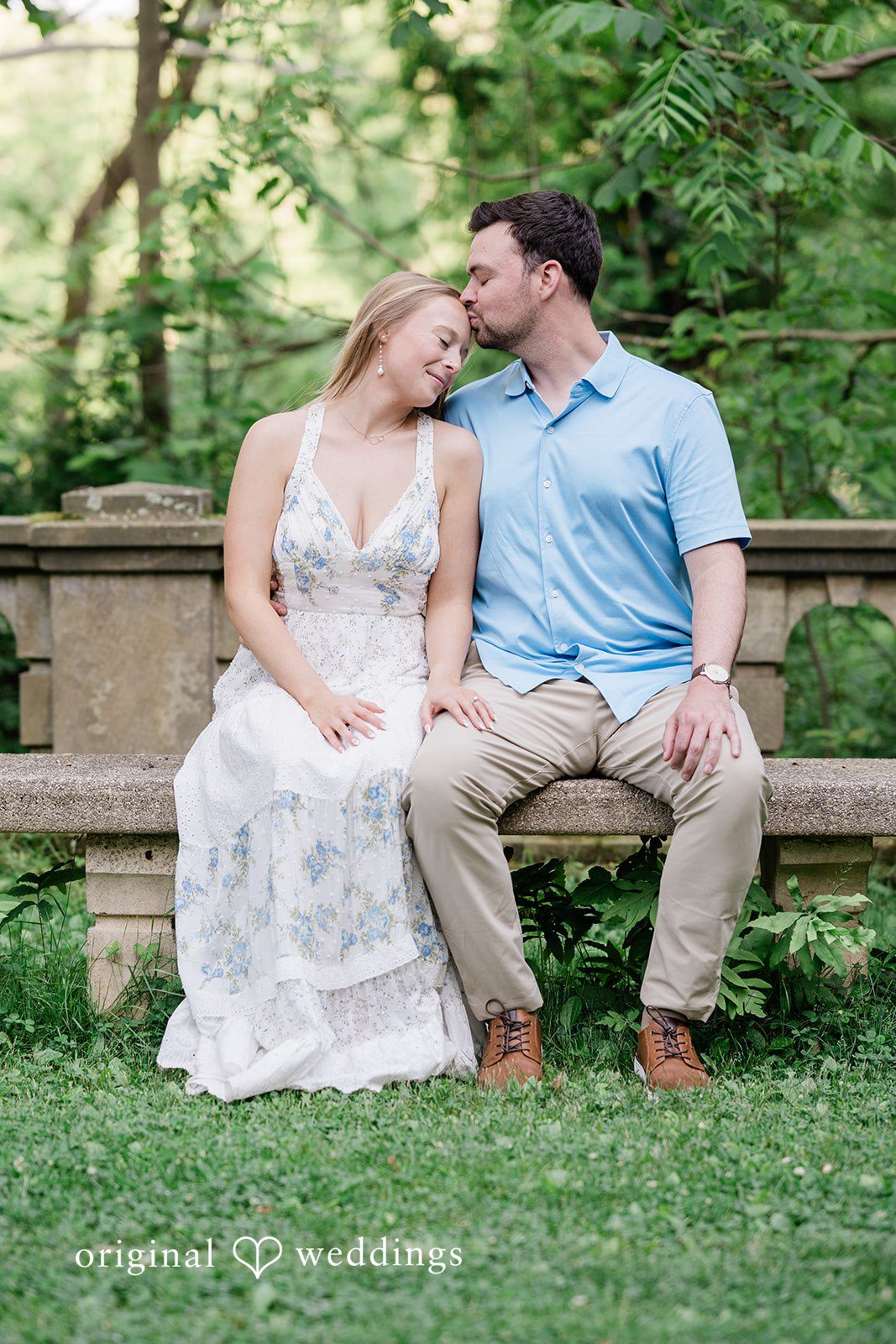 Justine + Danny A romantic moment at Ridley Creek State Park